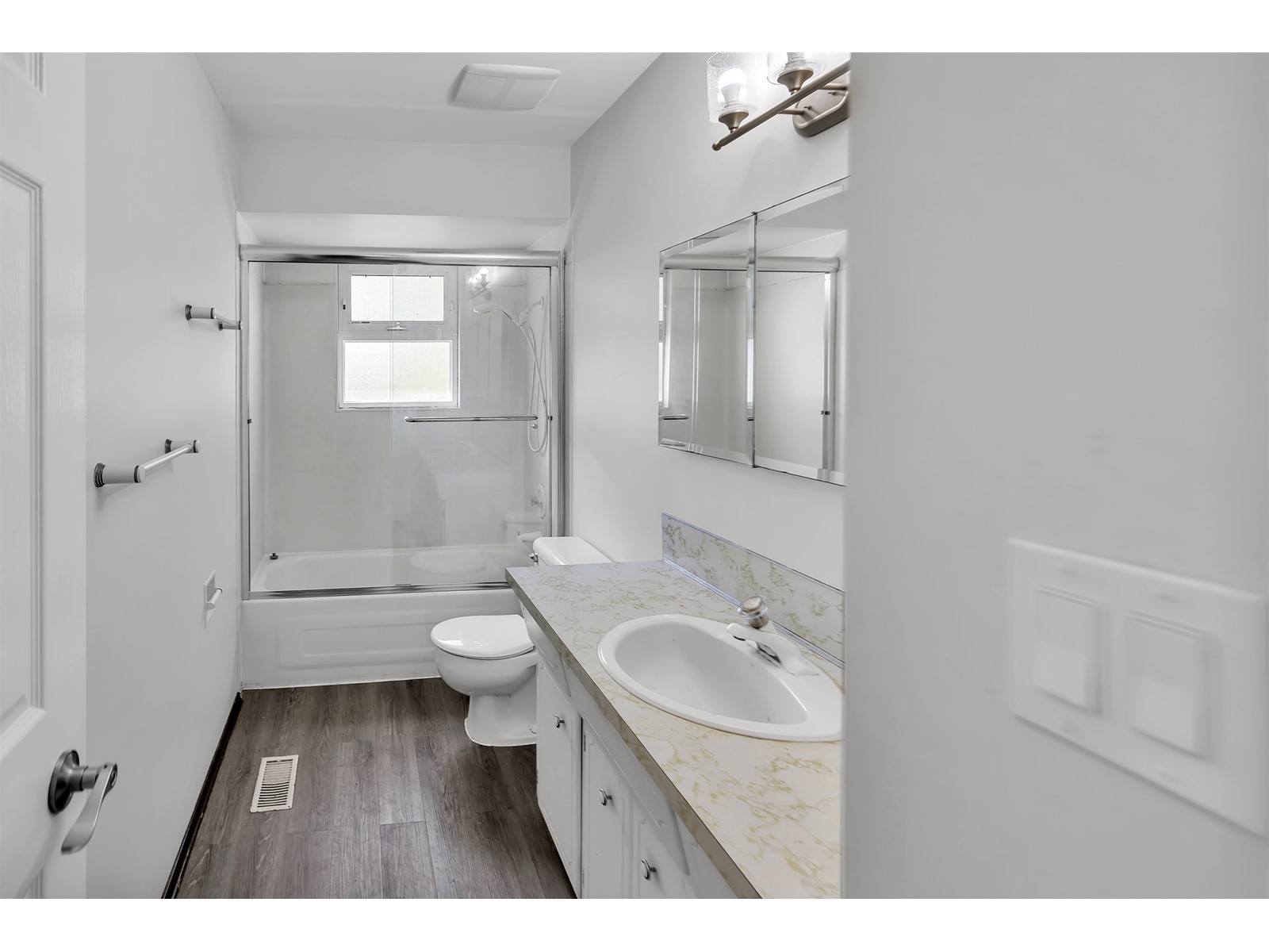 Photo 20 of 2549 Sugarpine Street, Abbotsford BC