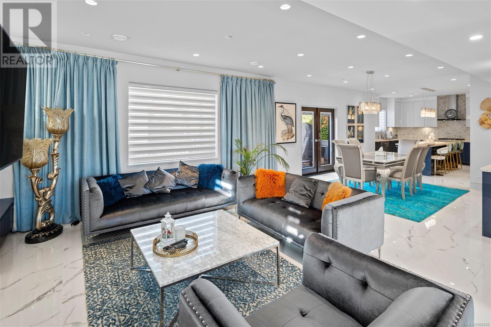  2328 Dunlevy Street, Oak Bay