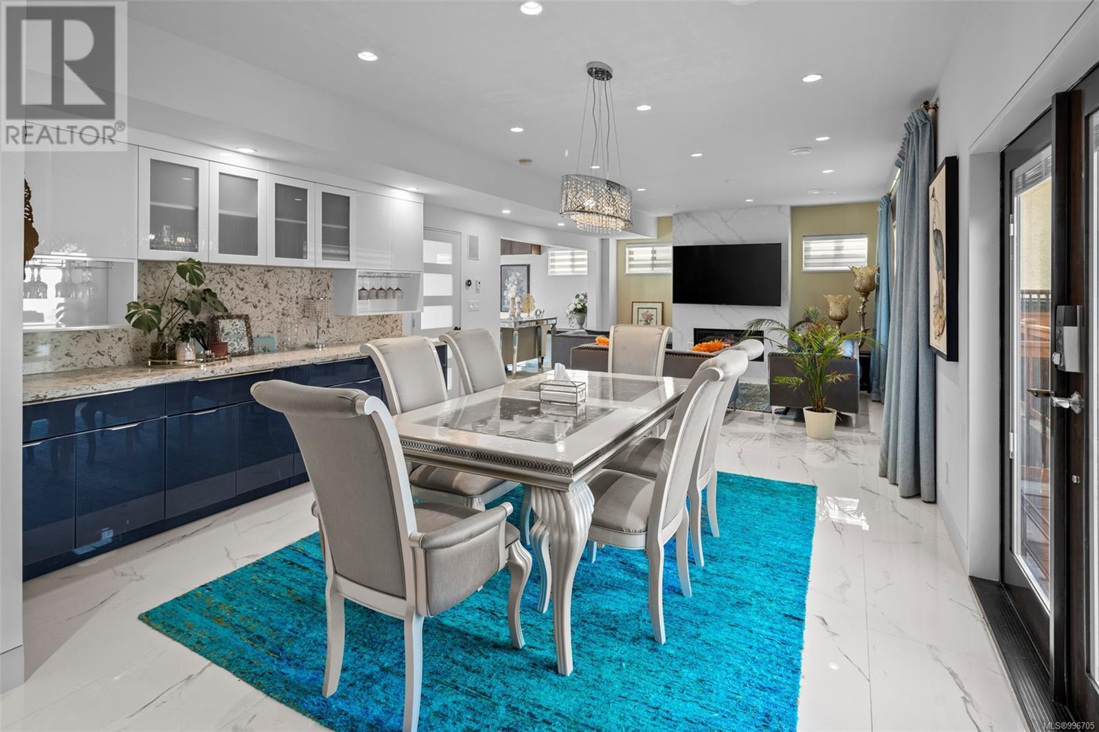  2328 Dunlevy Street, Oak Bay