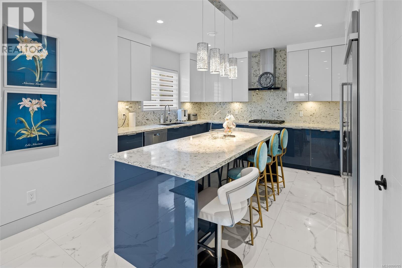 2328 Dunlevy Street, Oak Bay