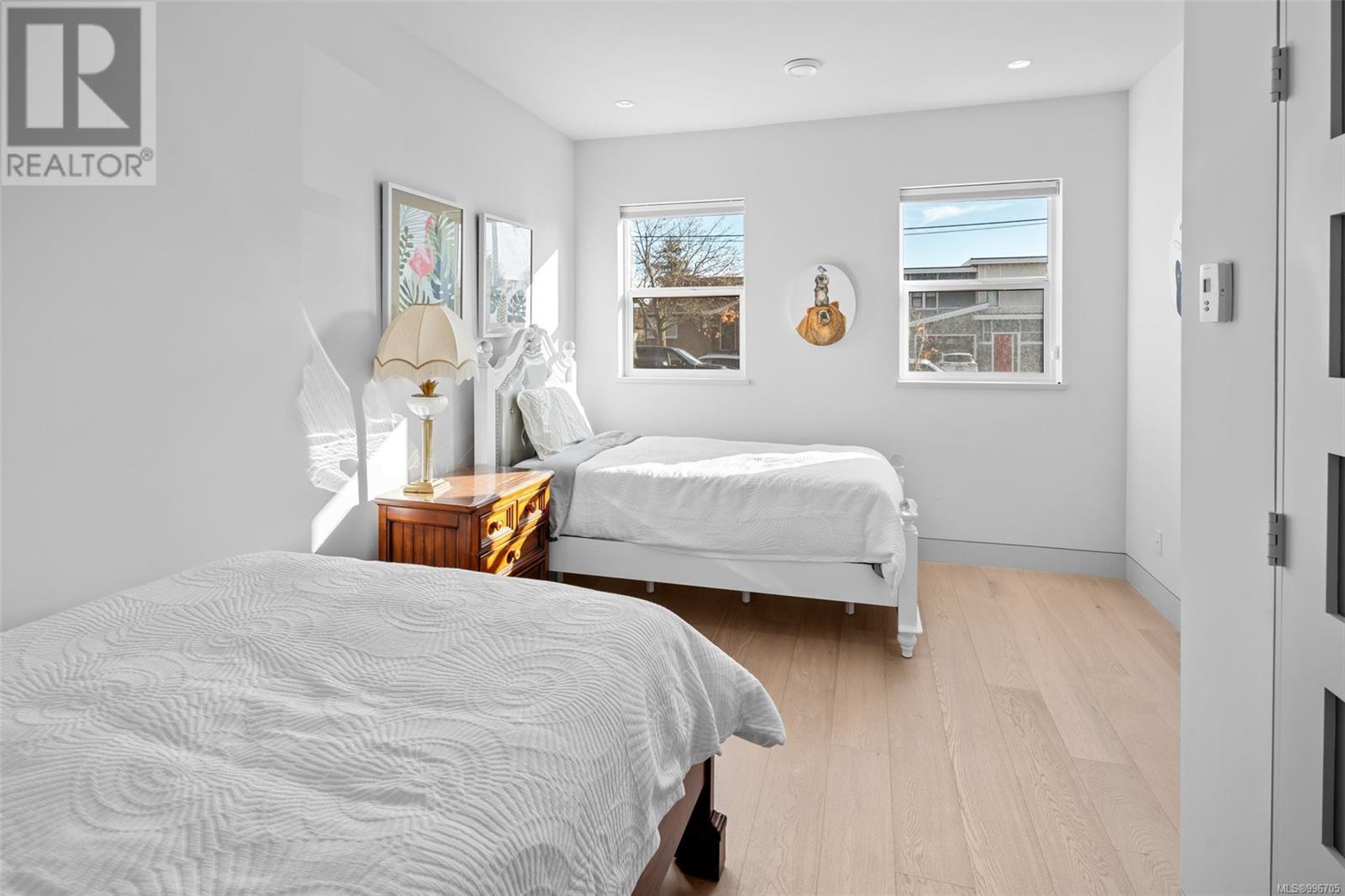  2328 Dunlevy Street, Oak Bay