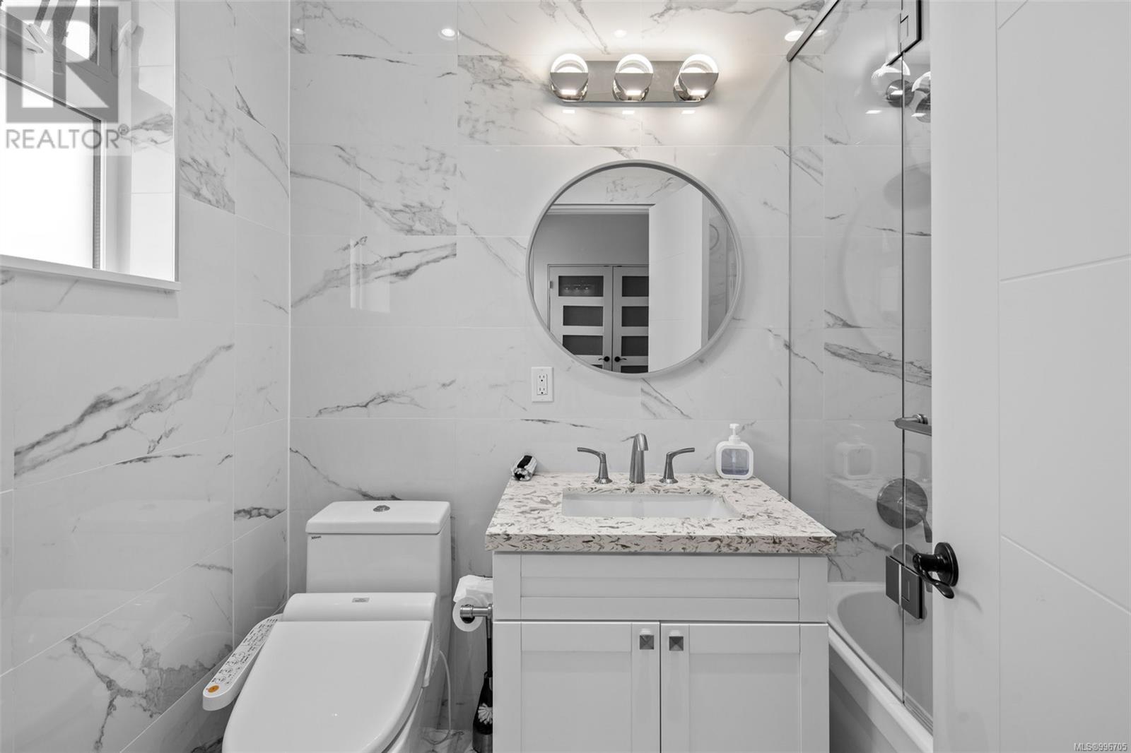  2328 Dunlevy Street, Oak Bay