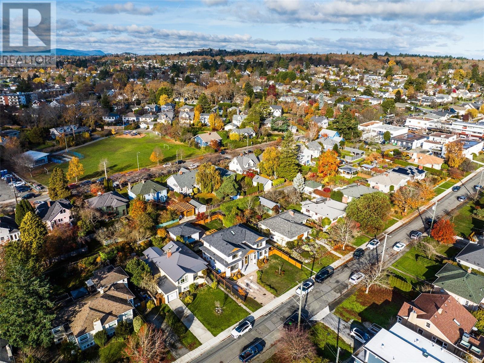  2328 Dunlevy Street, Oak Bay
