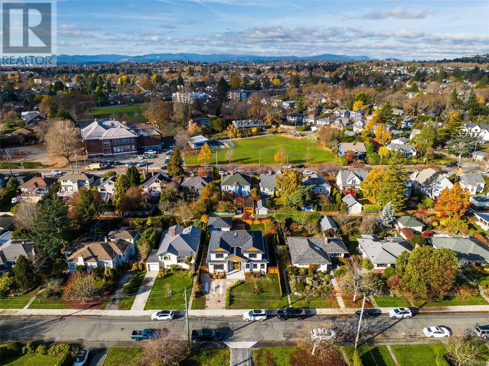  2328 Dunlevy Street, Oak Bay