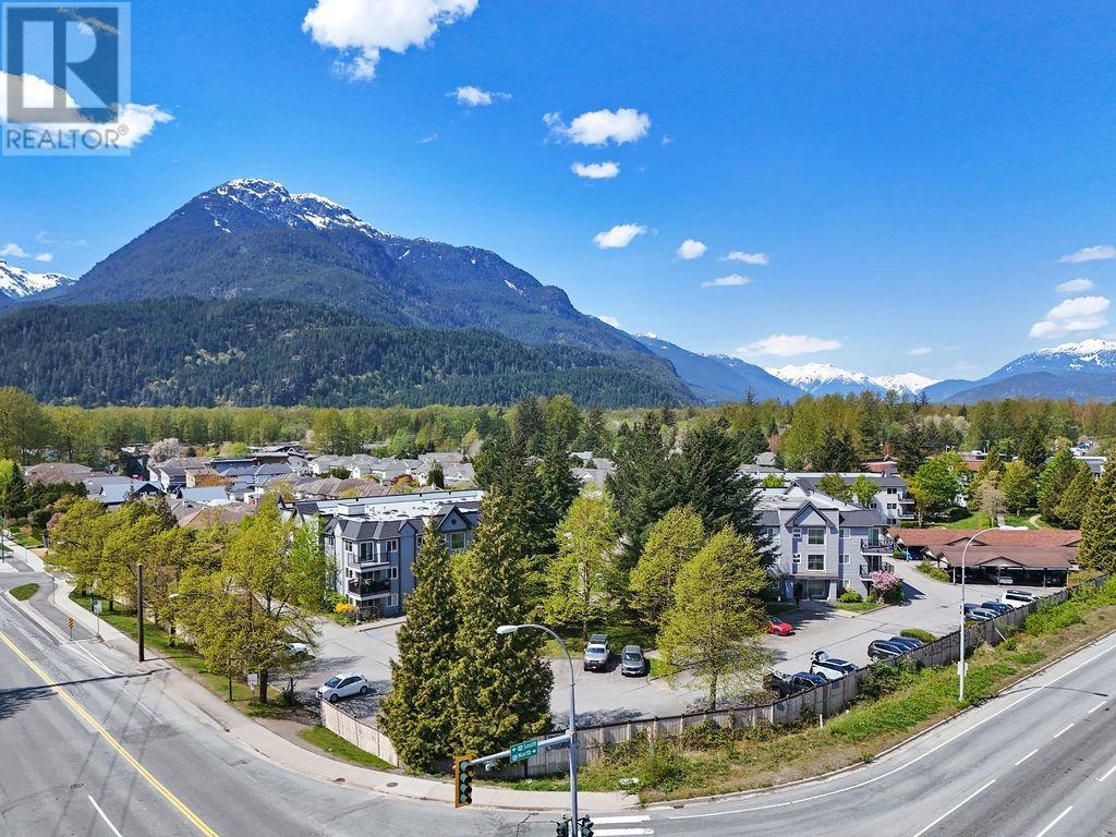 A201 40100 WILLOW CRESCENT, Squamish real estate listing R2995640