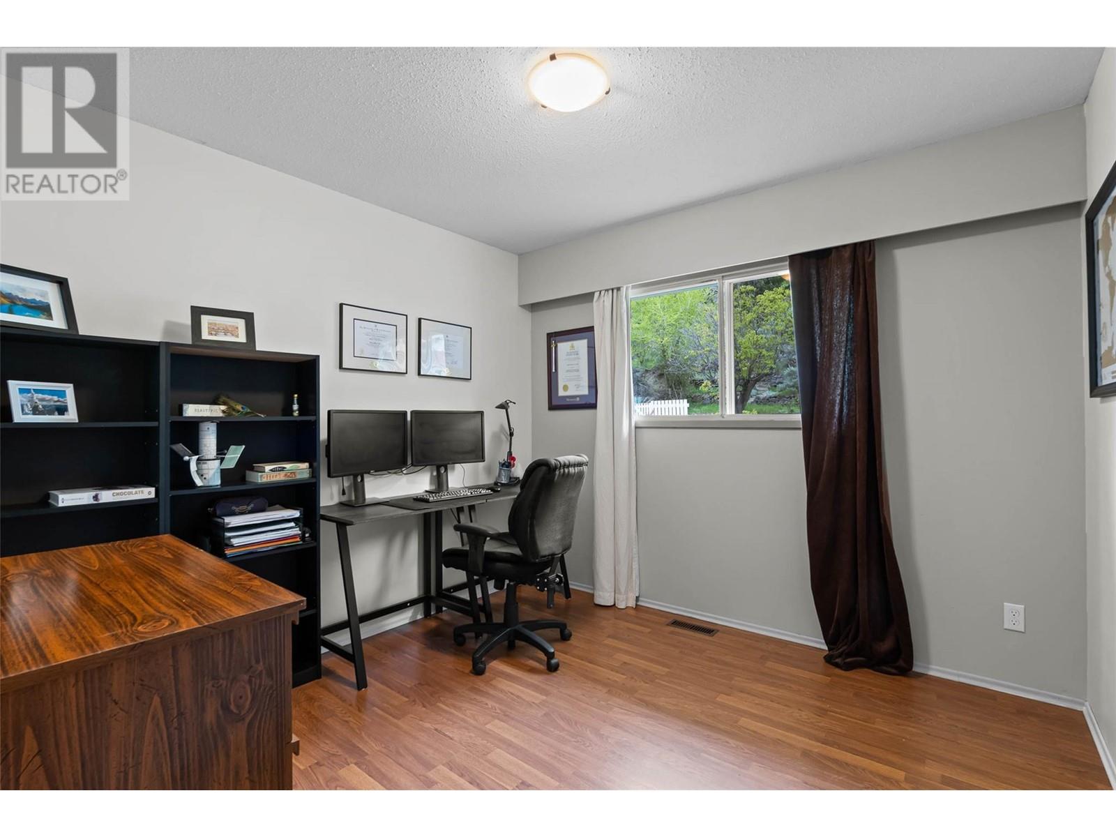 2203 Grasslands Boulevard, Kamloops