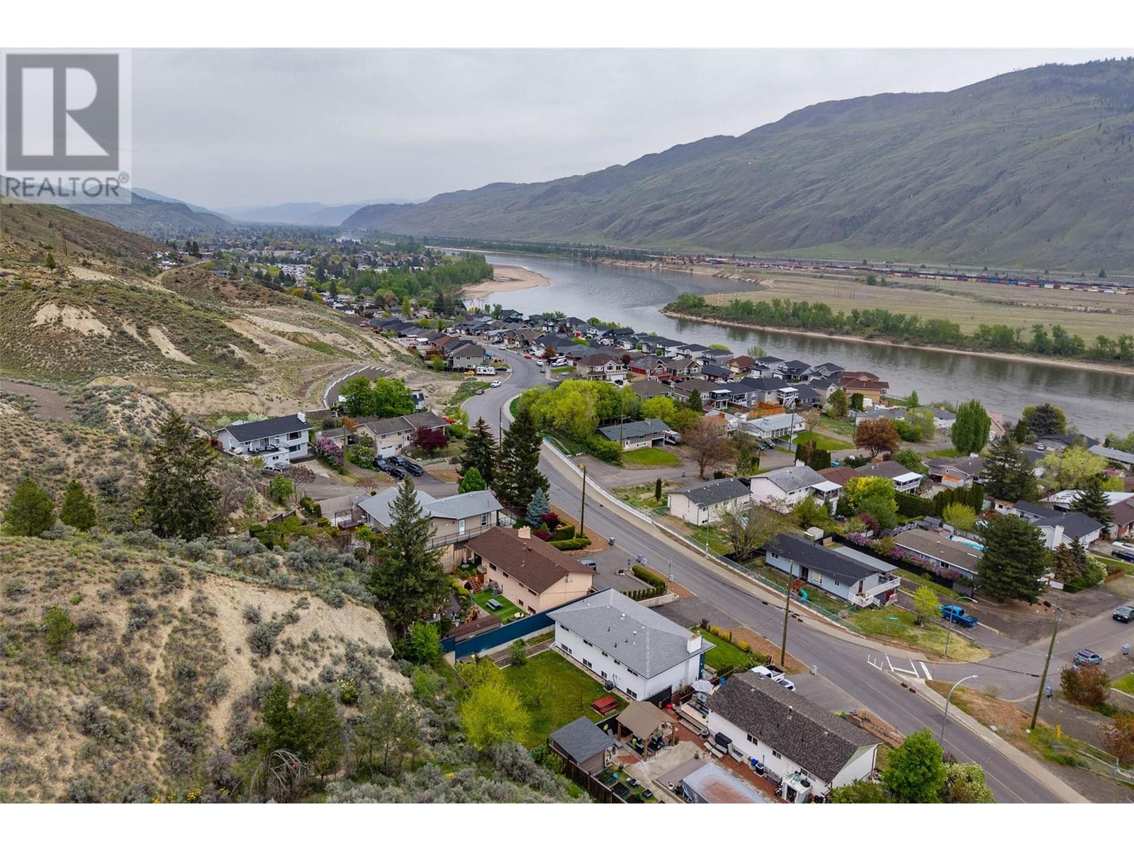 2203 Grasslands Boulevard, Kamloops
