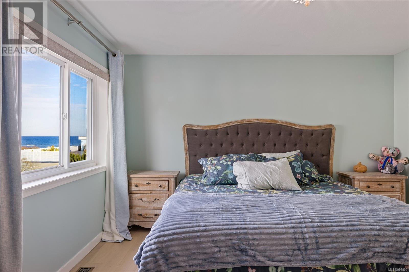 1682 Admiral Tryon Blvd, Parksville