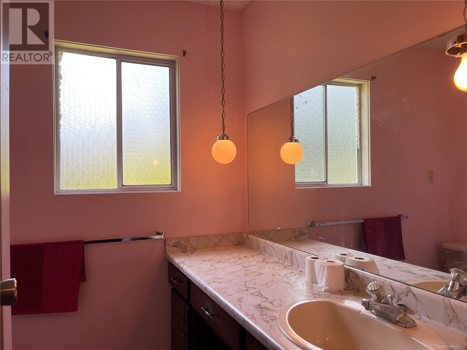3553 Markham Rd, Port Alberni