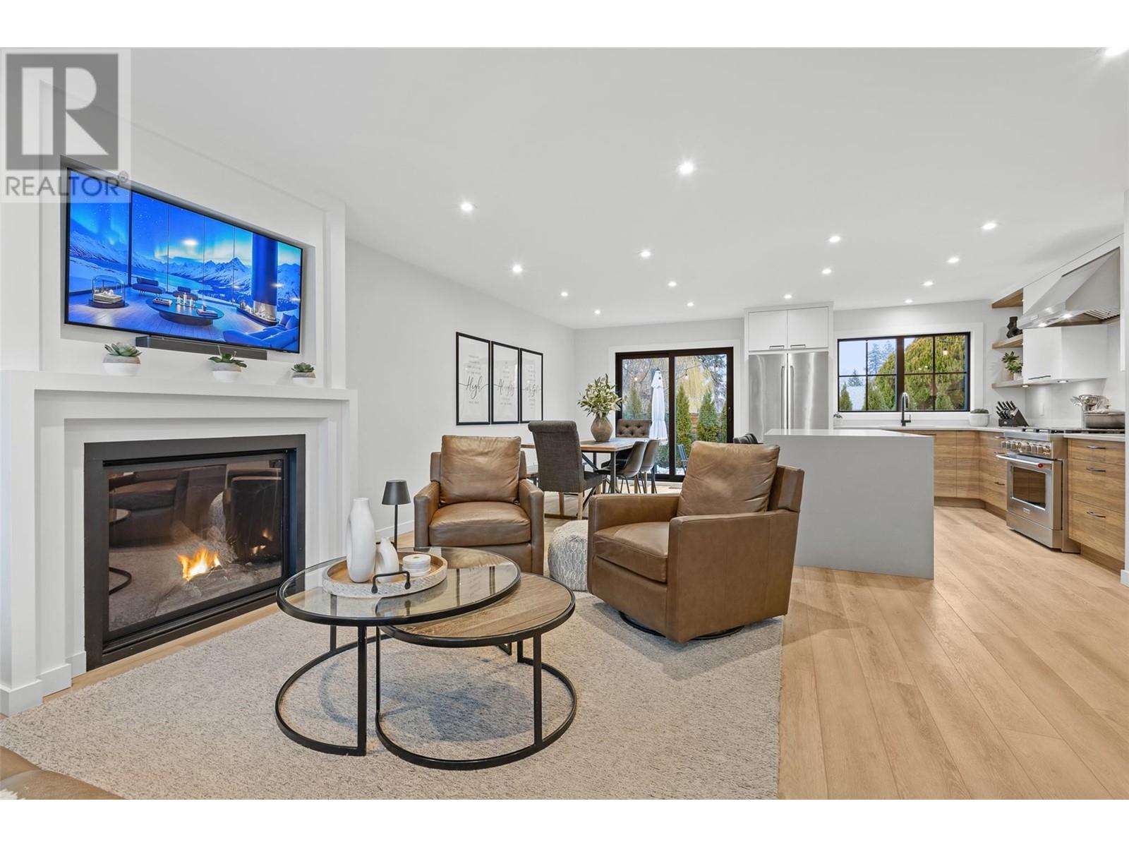 712 Schafer Road, Kelowna
