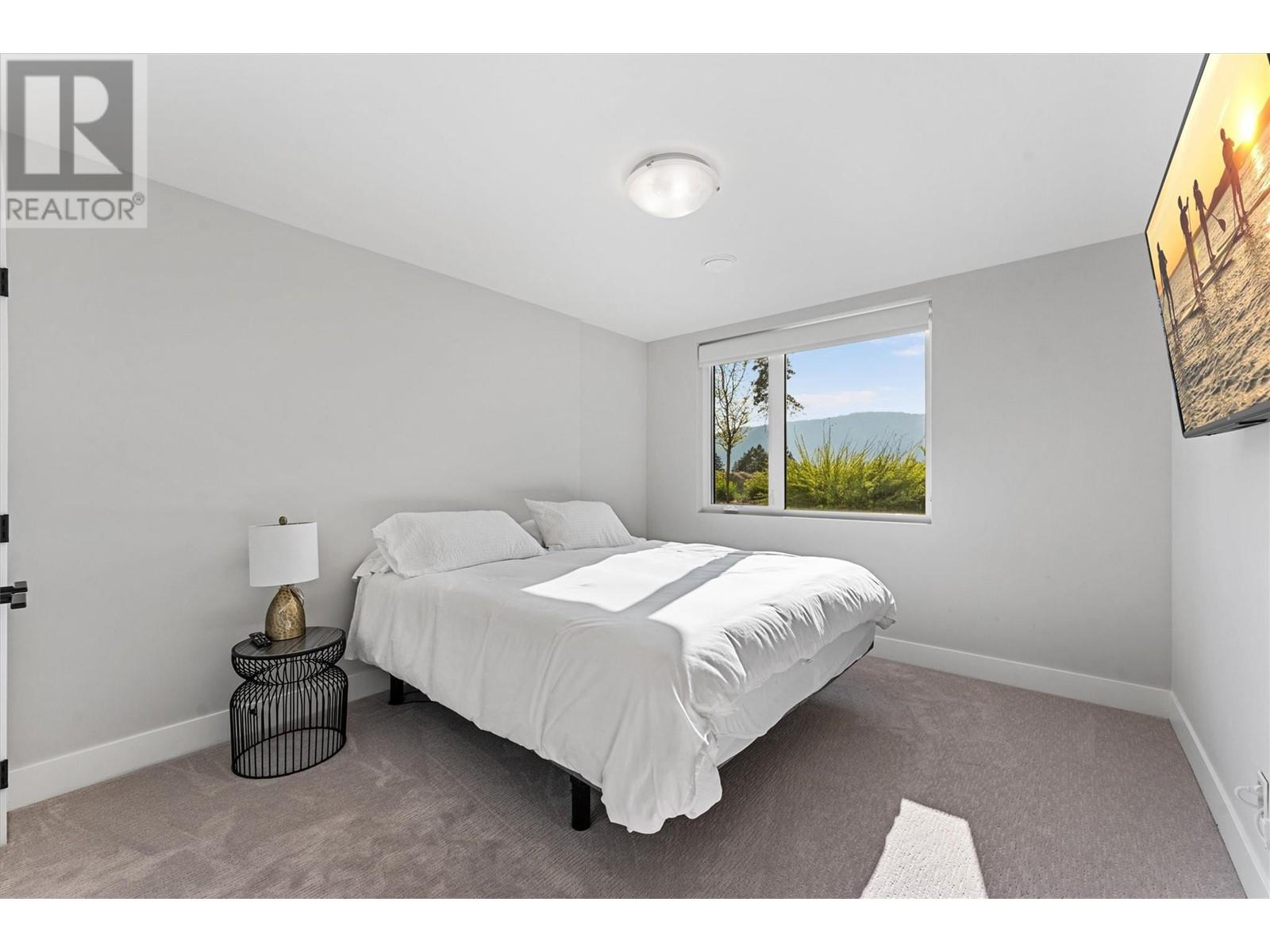 10100 Tyndall Road Unit# 4, Lake Country
