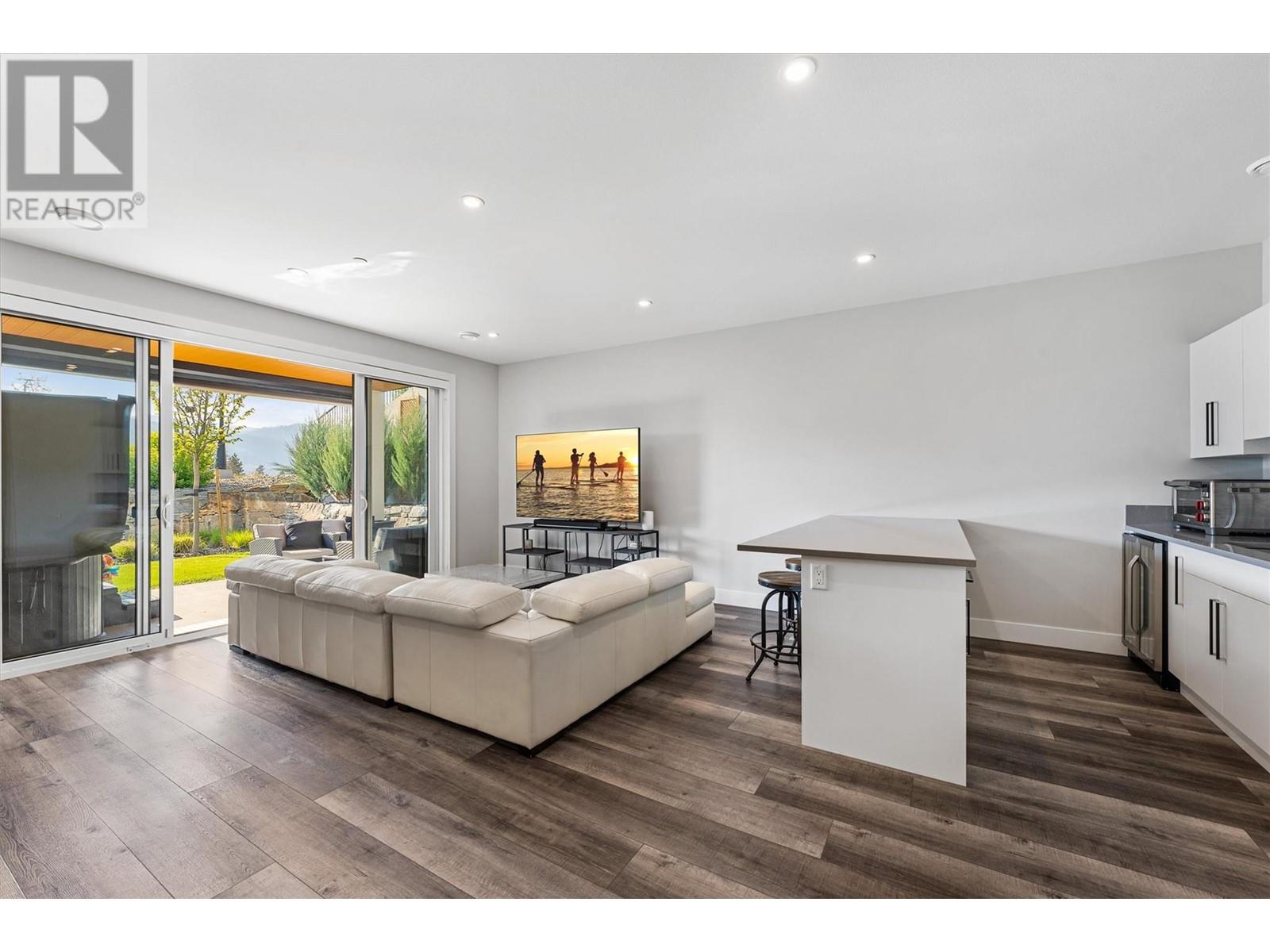 10100 Tyndall Road Unit# 4, Lake Country