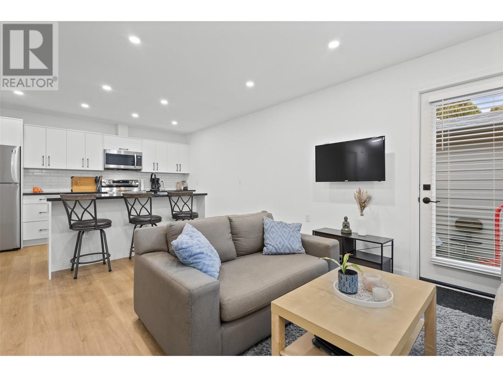  712 Schafer Road, Kelowna