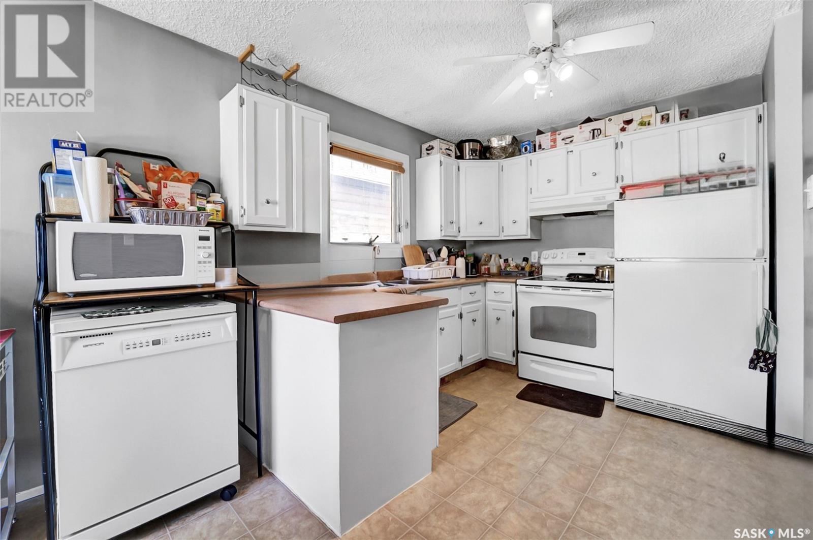 Photo 18 of 132 M Avenue S, Saskatoon SK
