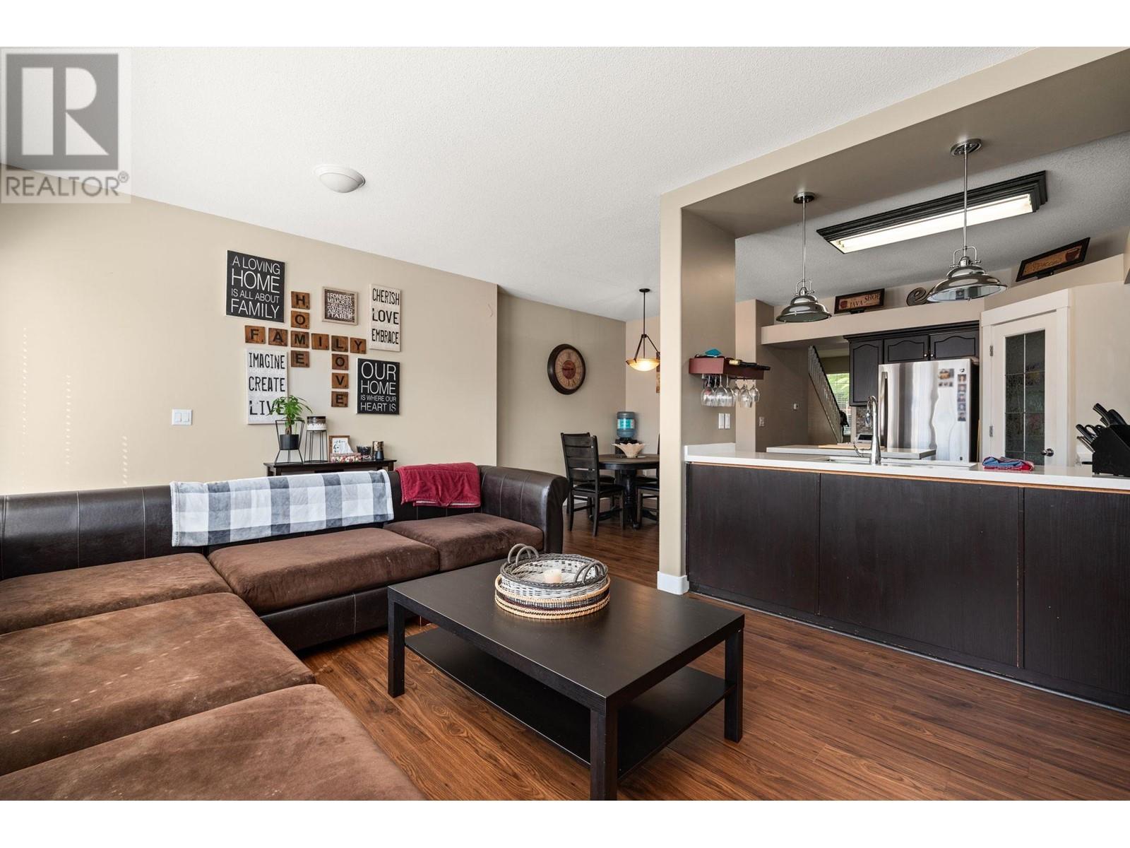 Photo 7 of 24280 102 A Avenue, Maple Ridge BC