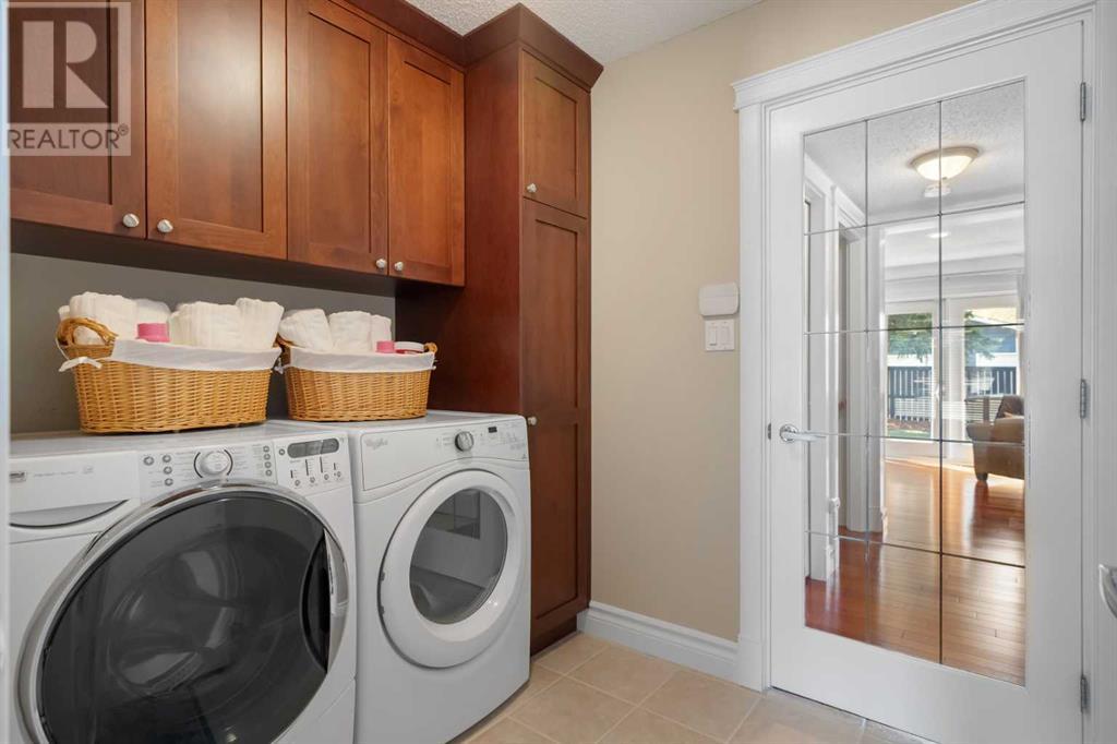 Single Family House for Sale in  Lake Bonavista Drive SE Lake Bonavista Calgary 