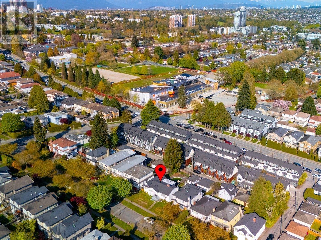 Photo 6 of 7898 Osler Street, Vancouver BC