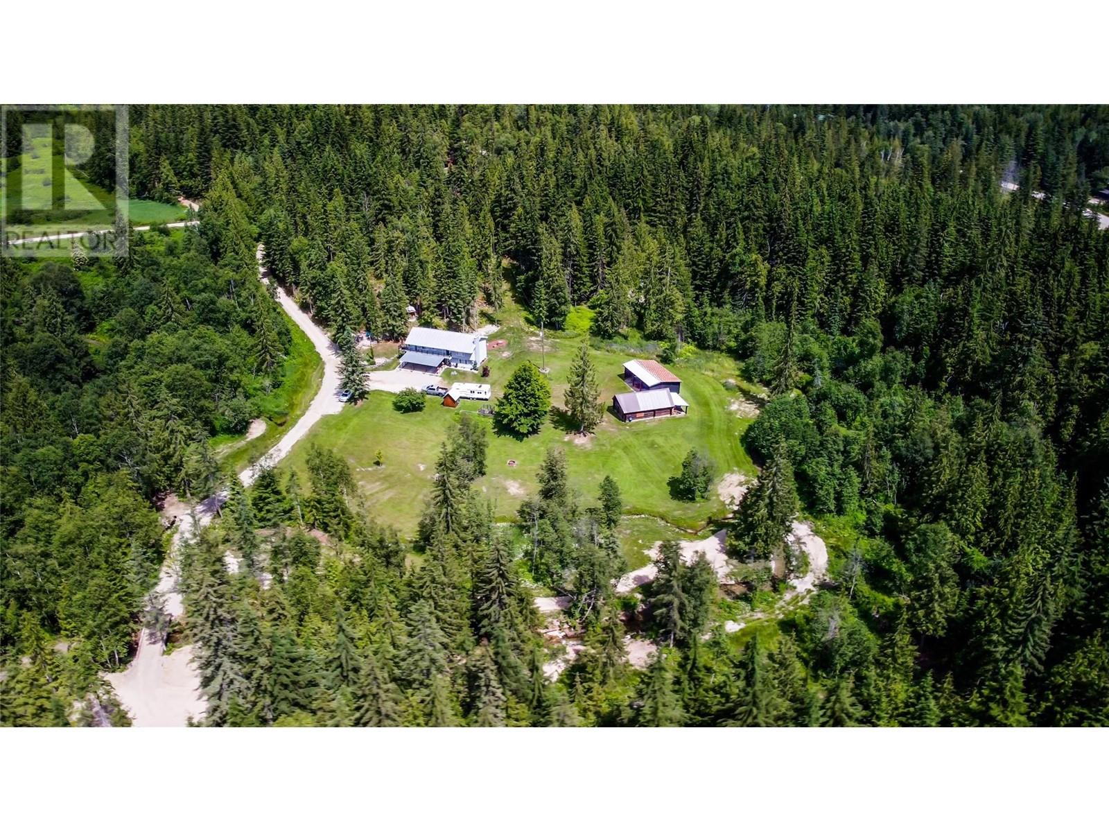 1750 Highway 23 South Highway S, Revelstoke