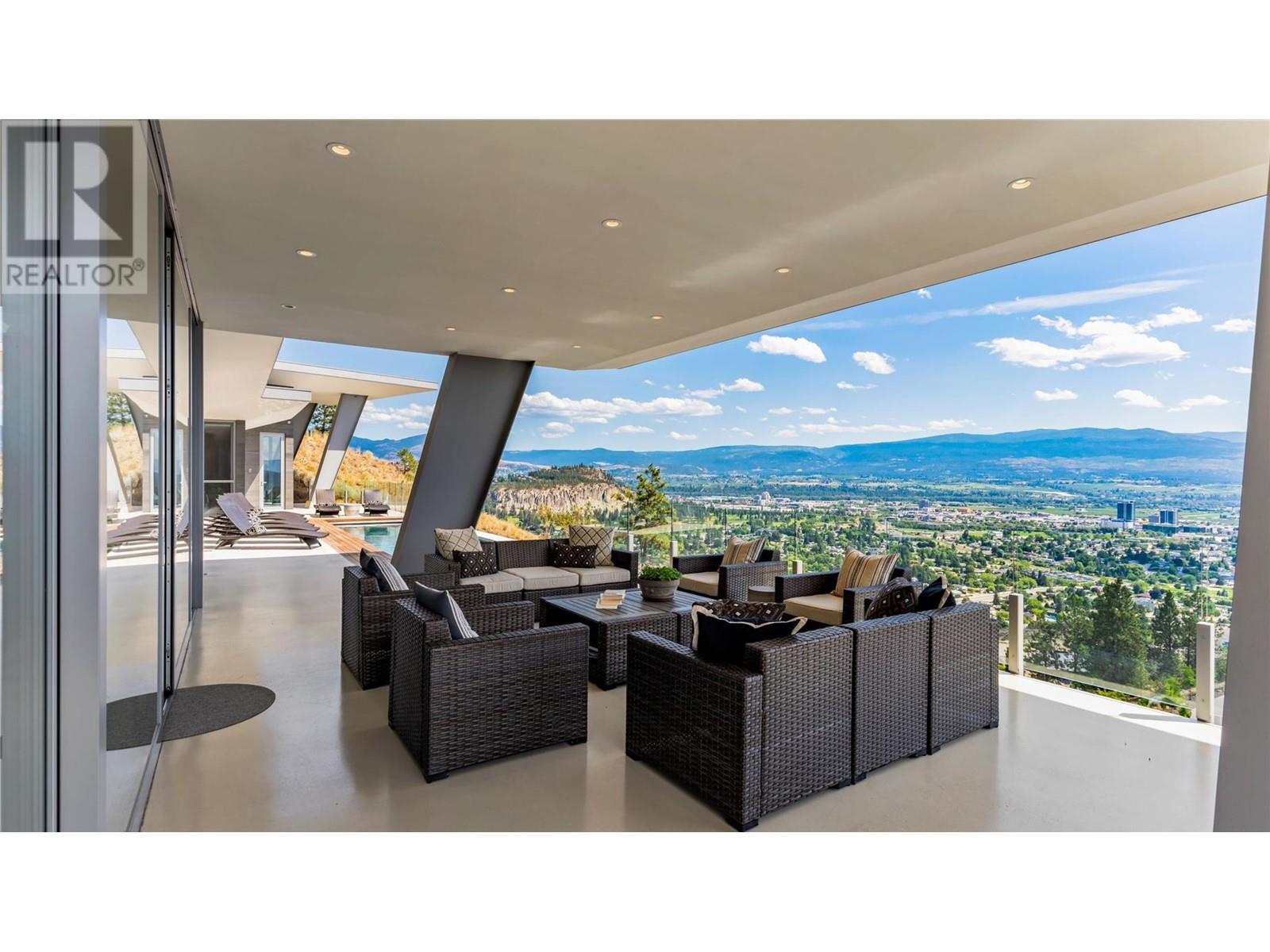 764 Rockcliffe Place, Kelowna