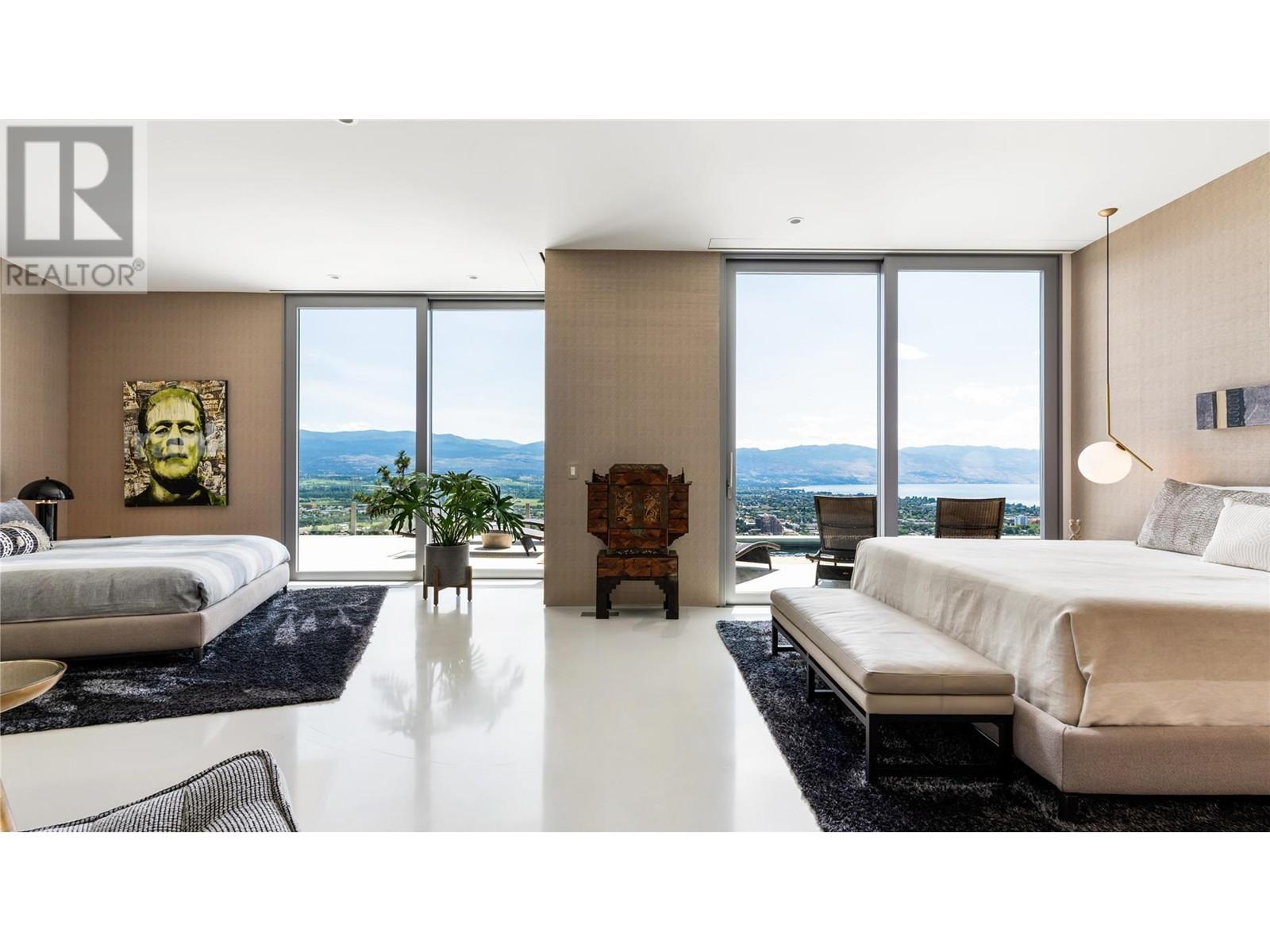 764 Rockcliffe Place, Kelowna