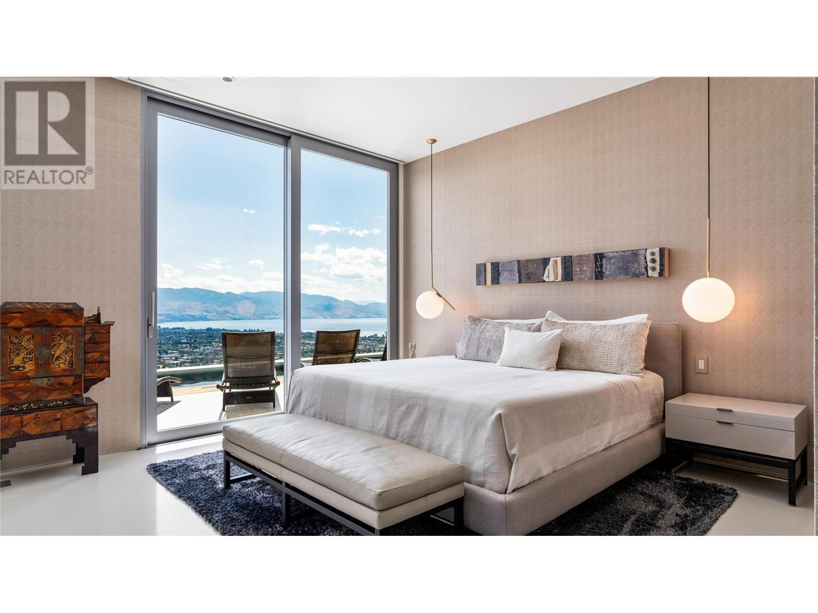 764 Rockcliffe Place, Kelowna
