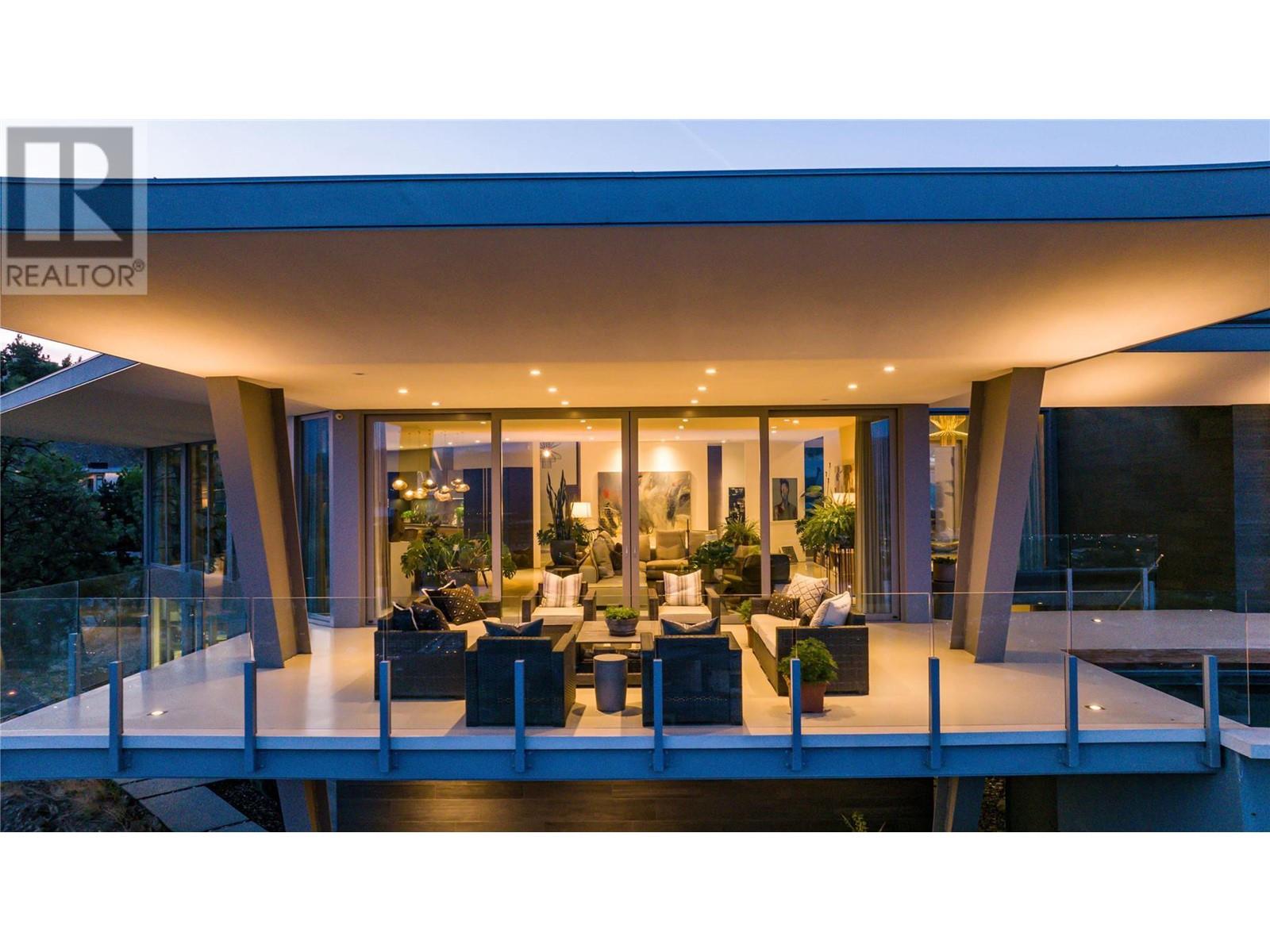 764 Rockcliffe Place, Kelowna