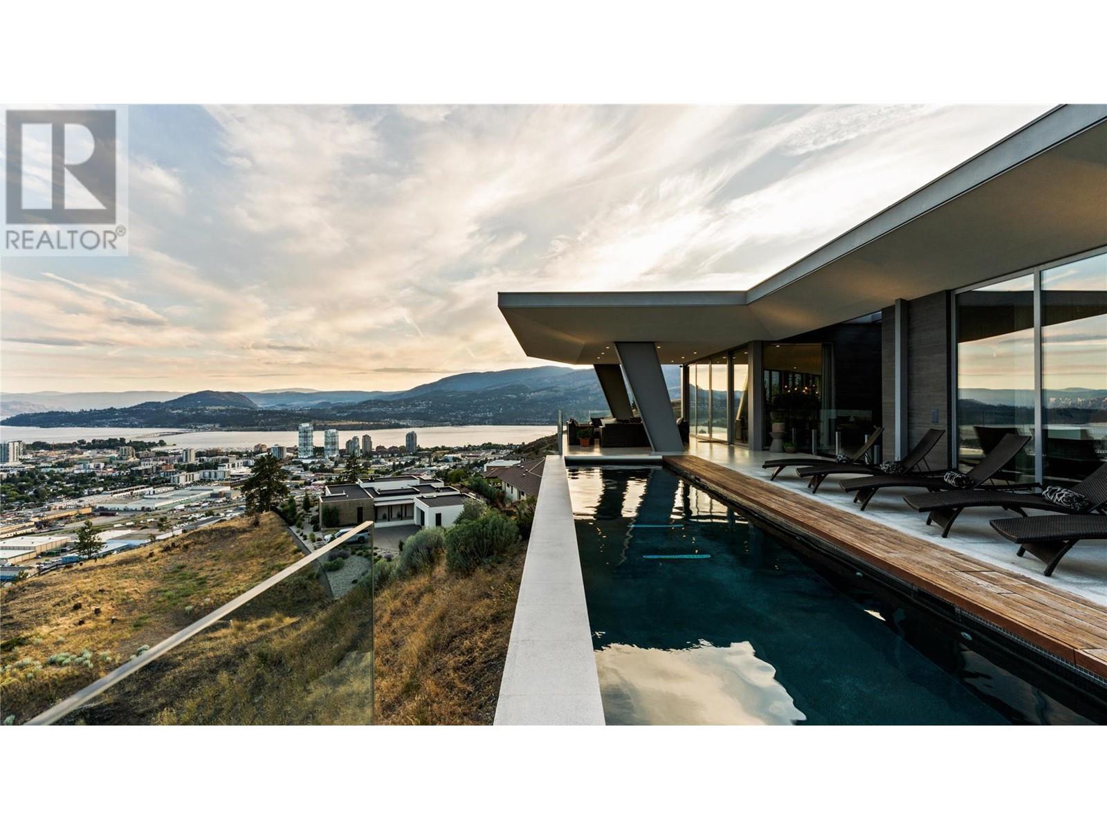 764 Rockcliffe Place, Kelowna