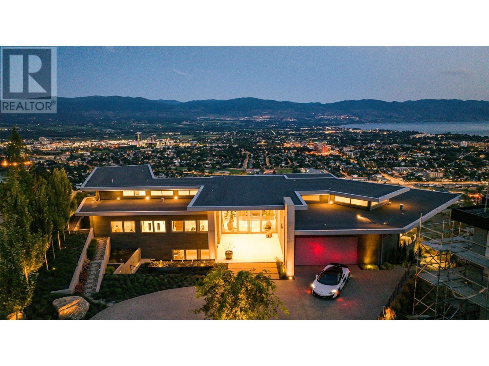 764 Rockcliffe Place, Kelowna