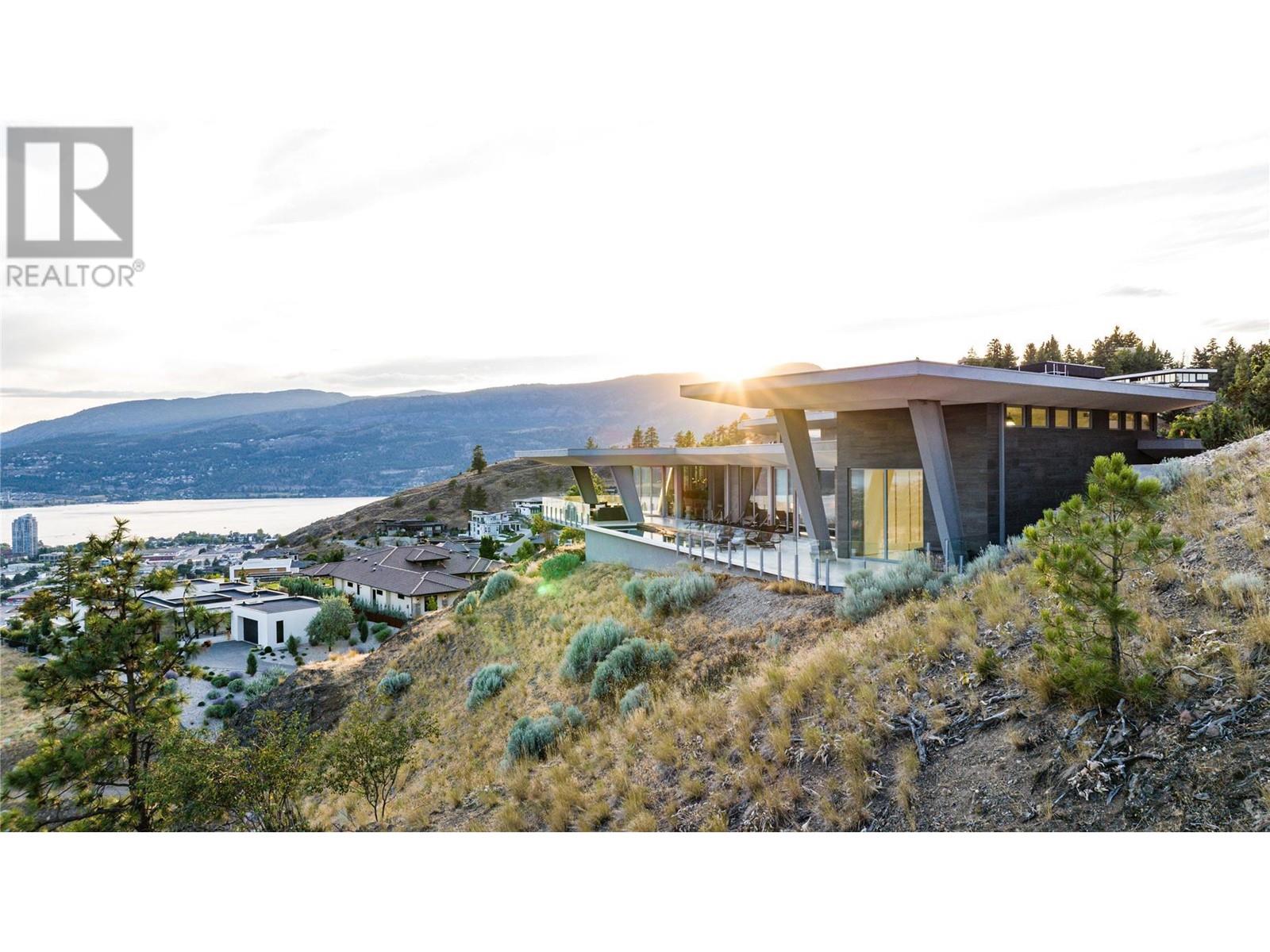 764 Rockcliffe Place, Kelowna
