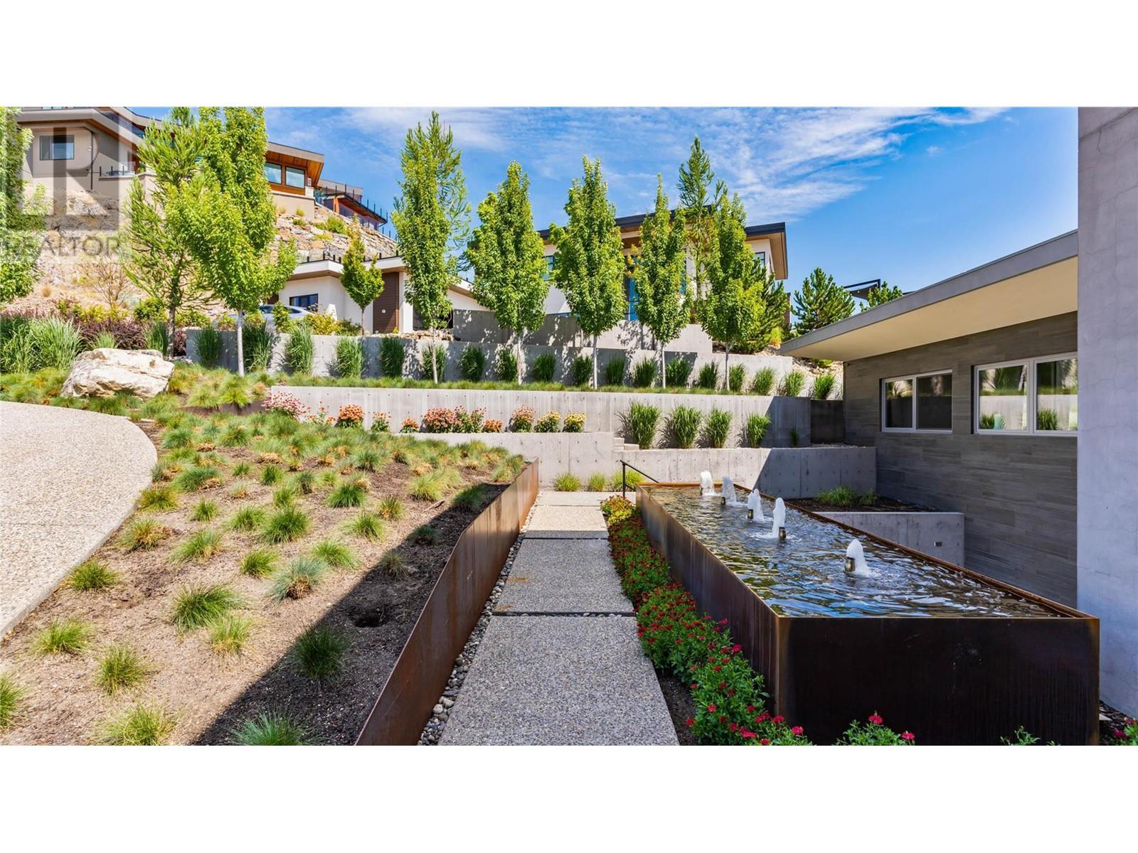 764 Rockcliffe Place, Kelowna