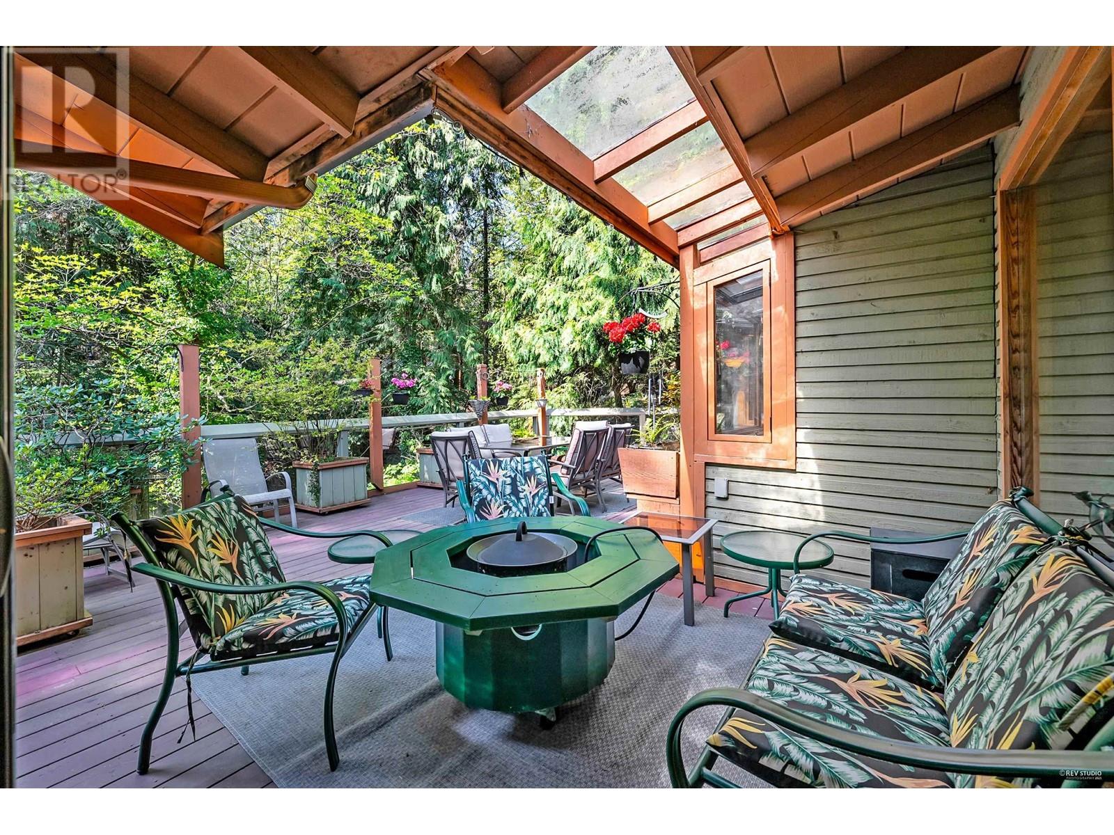 3915 BAYRIDGE PLACE, West Vancouver