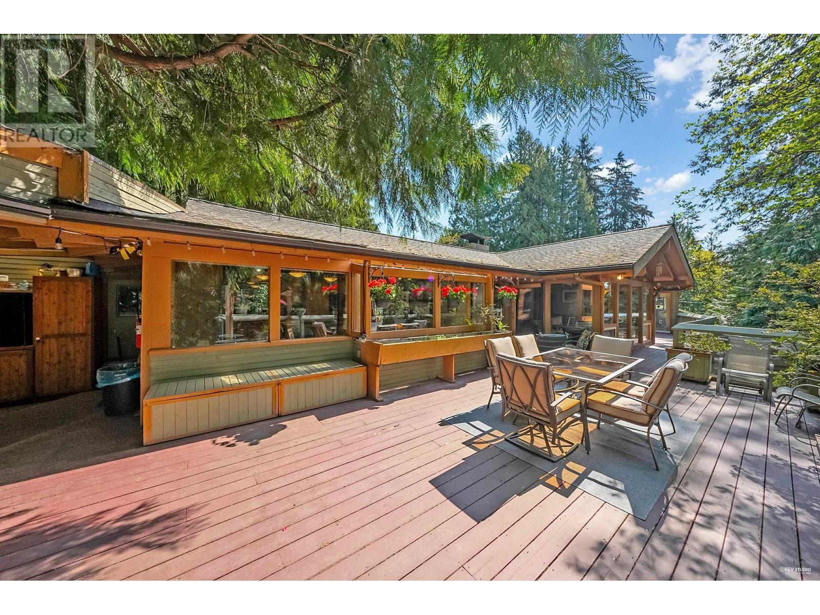 3915 BAYRIDGE PLACE, West Vancouver
