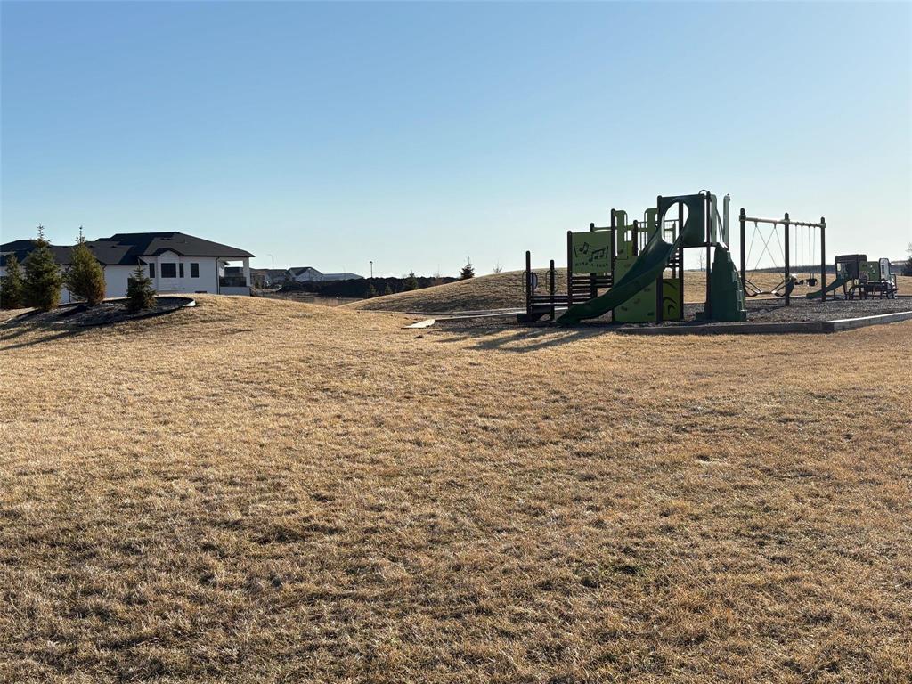 Photo 4 of 69 Bremner Drive, Headingley MB