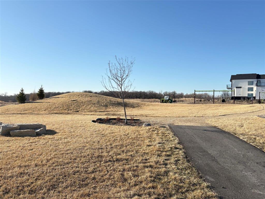 Photo 5 of 69 Bremner Drive, Headingley MB