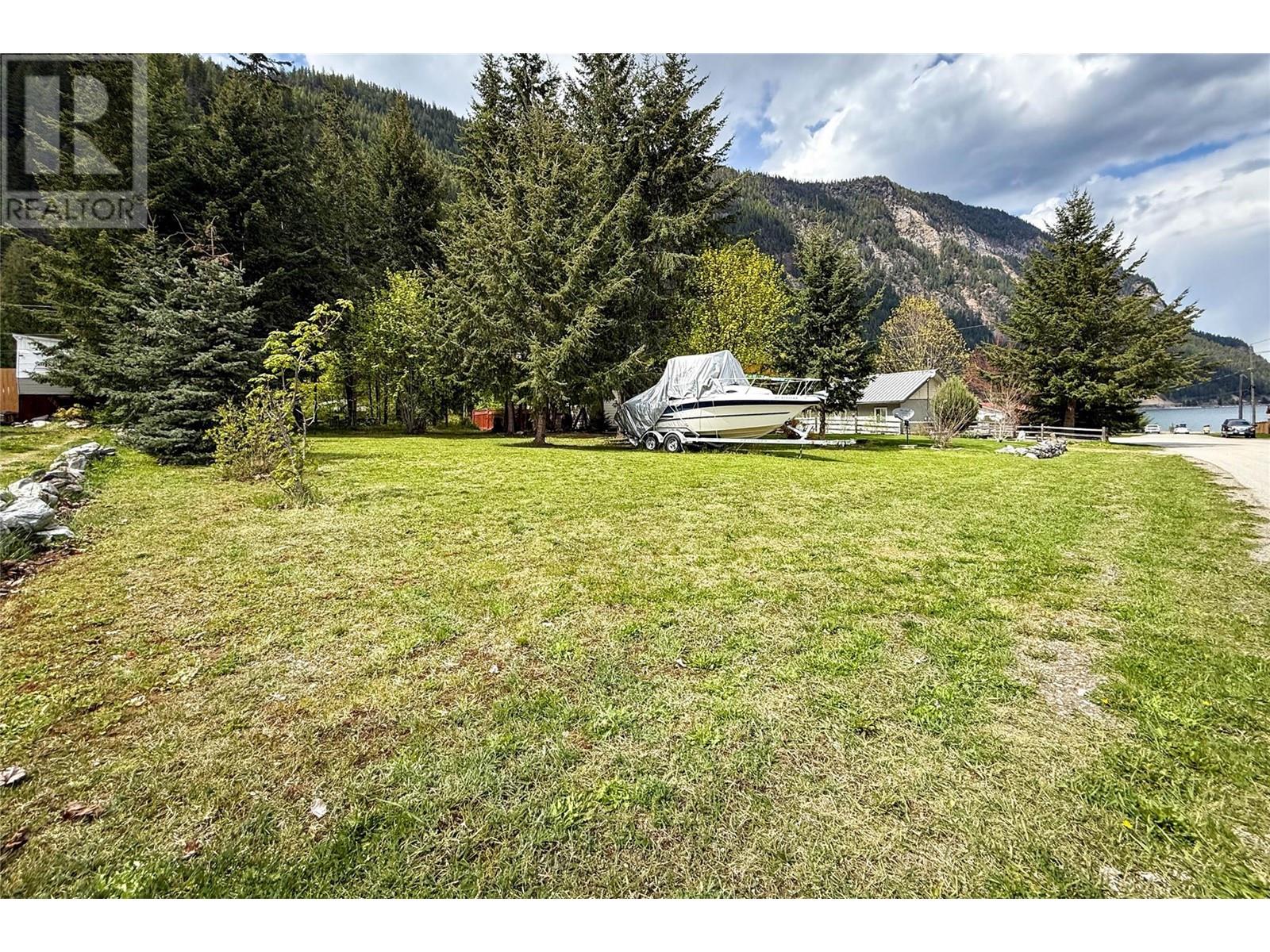 Recreational for Sale in Lardeau – Lots 22, 23, 24 Main Street, Lardeau - Image 11
