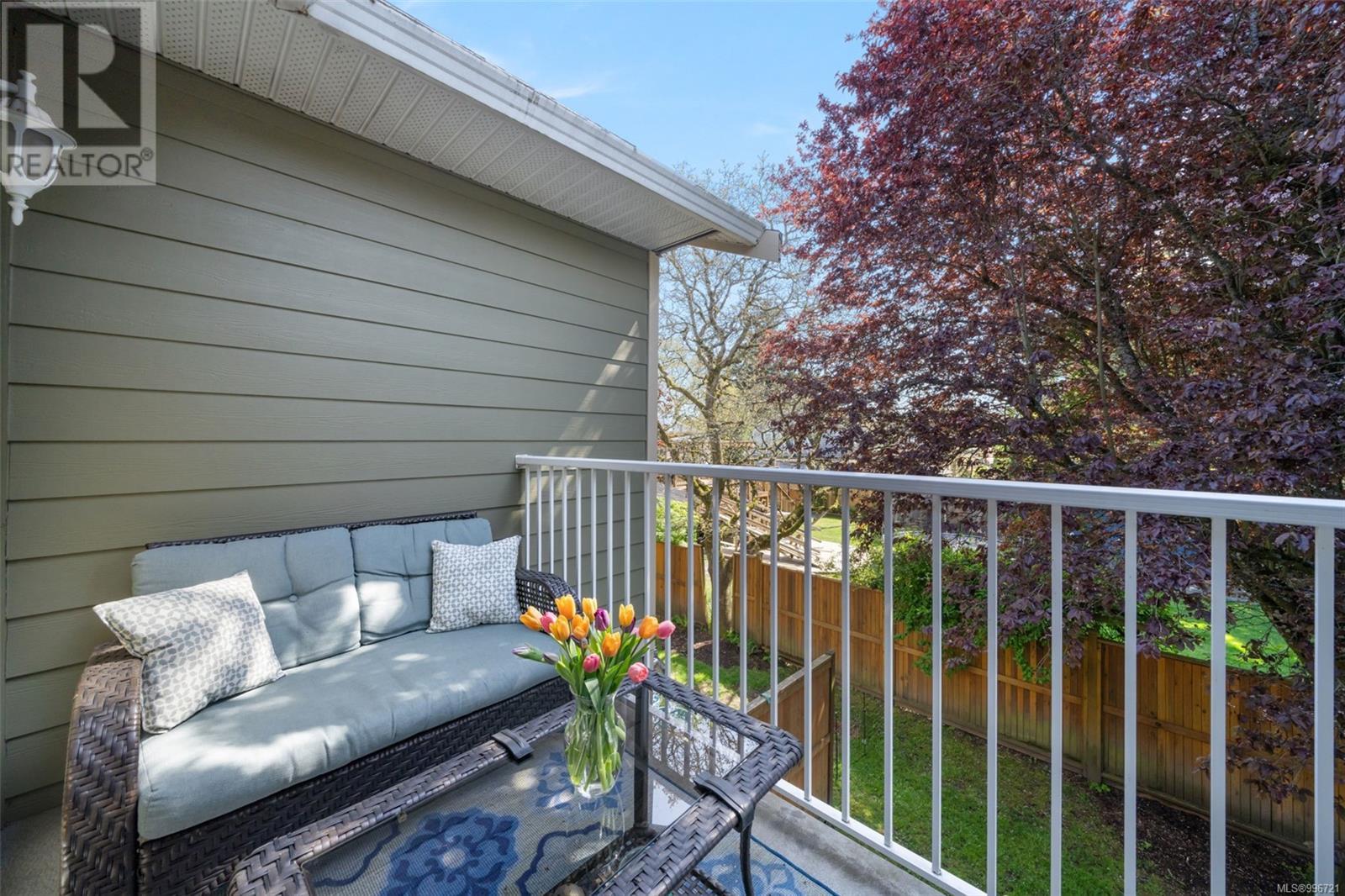 141 951 Goldstream Avenue, Langford