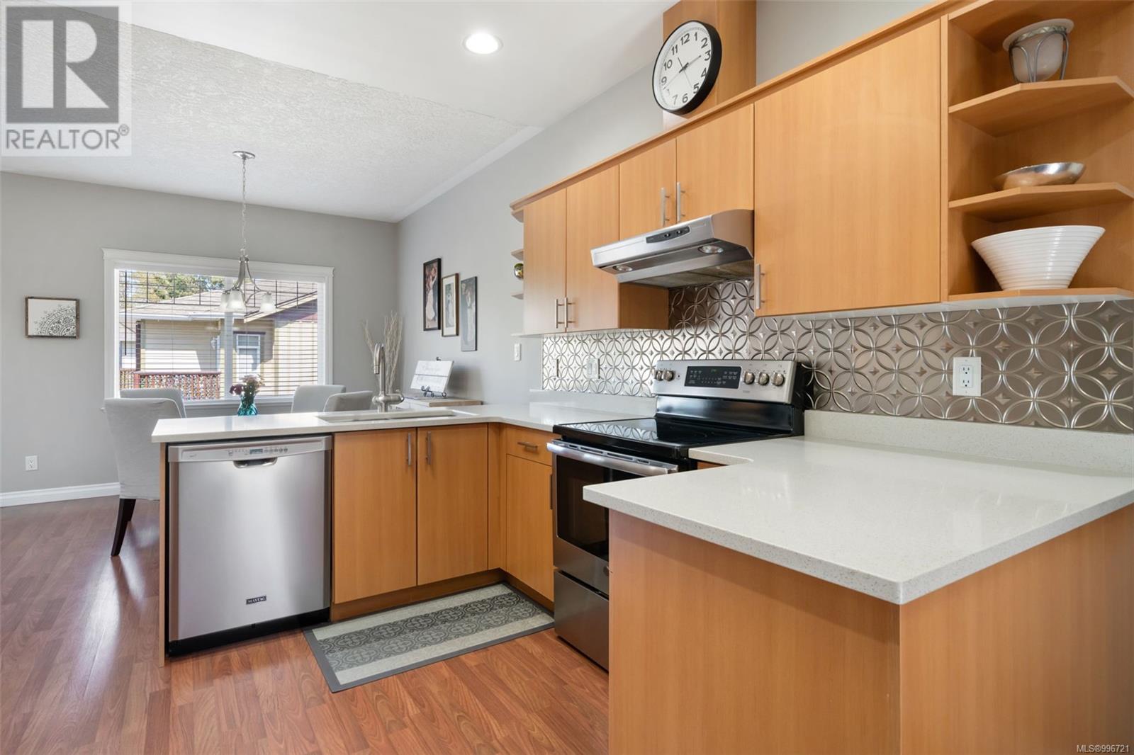 141 951 Goldstream Avenue, Langford