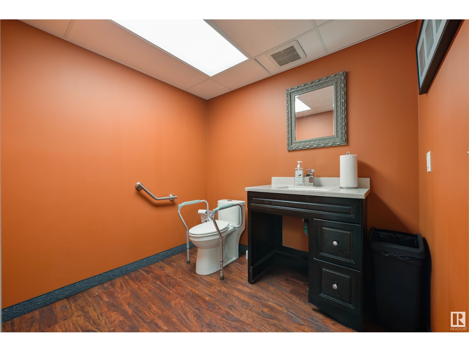 Photo 36 of 401 10154 104 St Nw, Edmonton AB