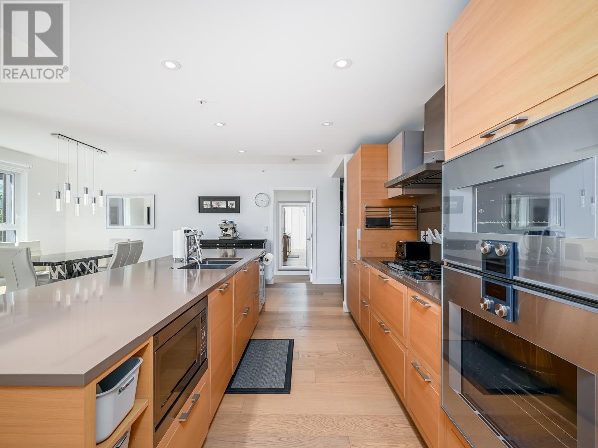 Photo 14 of 204 7128 Adera Street, Vancouver BC
