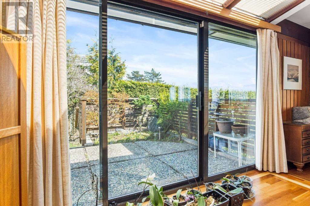 1132 CRESTLINE ROAD, West Vancouver