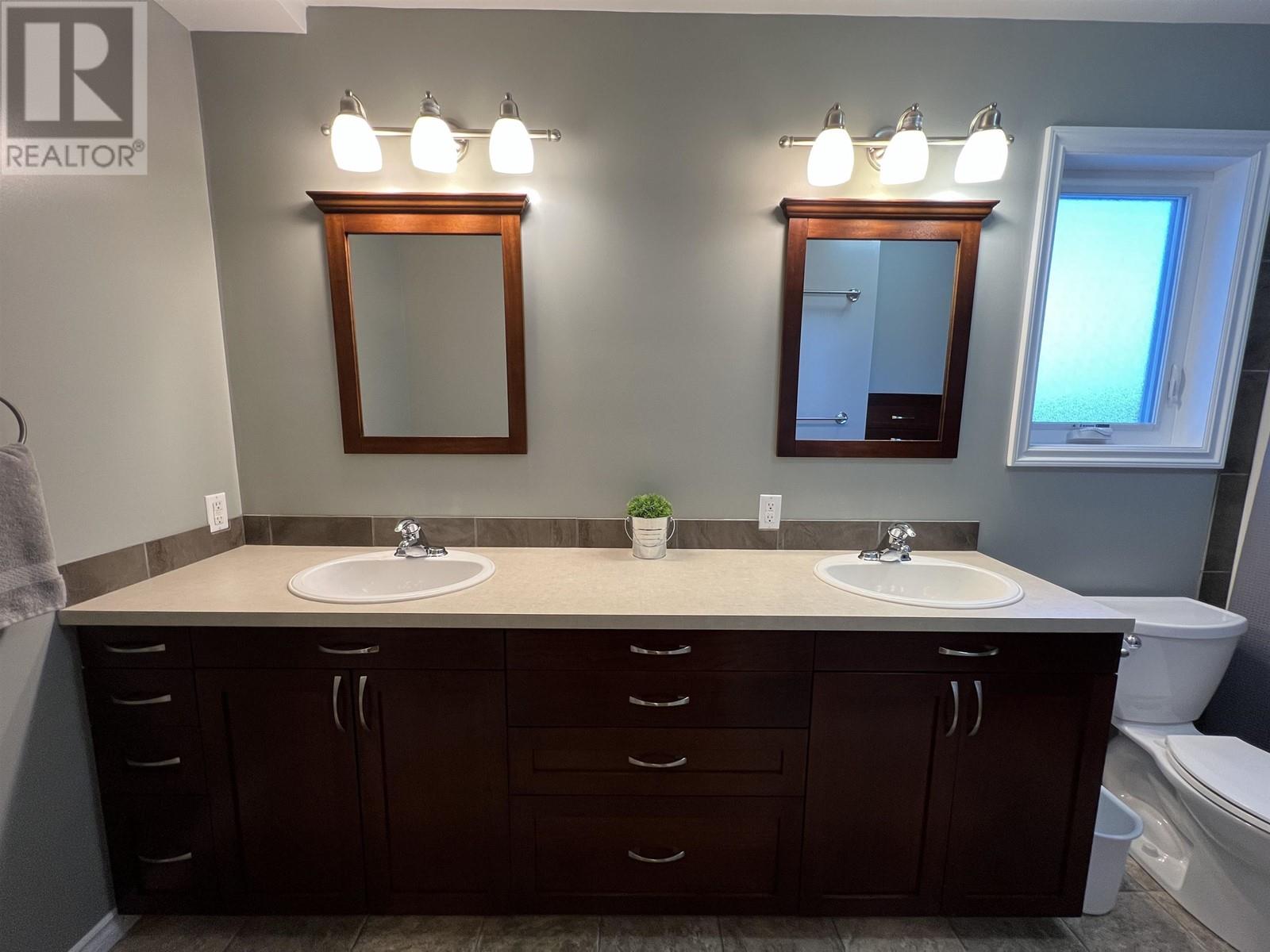 5508 MINNAKER CRESCENT, Fort Nelson