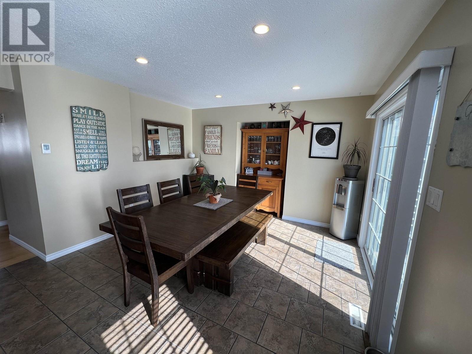 5508 MINNAKER CRESCENT, Fort Nelson