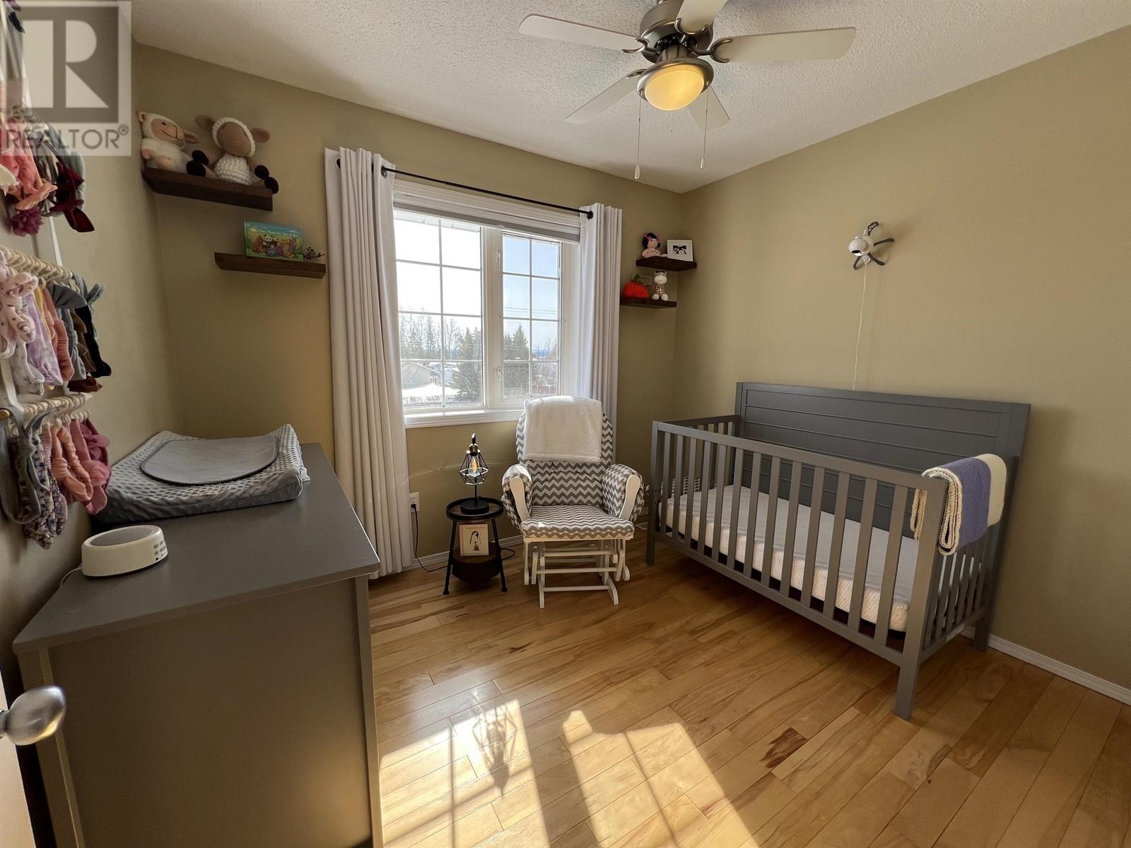 5508 MINNAKER CRESCENT, Fort Nelson
