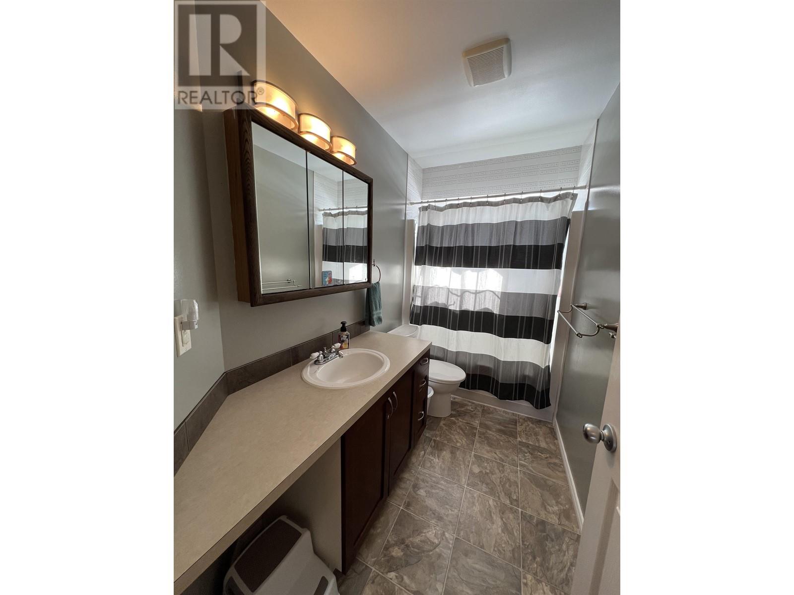 5508 MINNAKER CRESCENT, Fort Nelson