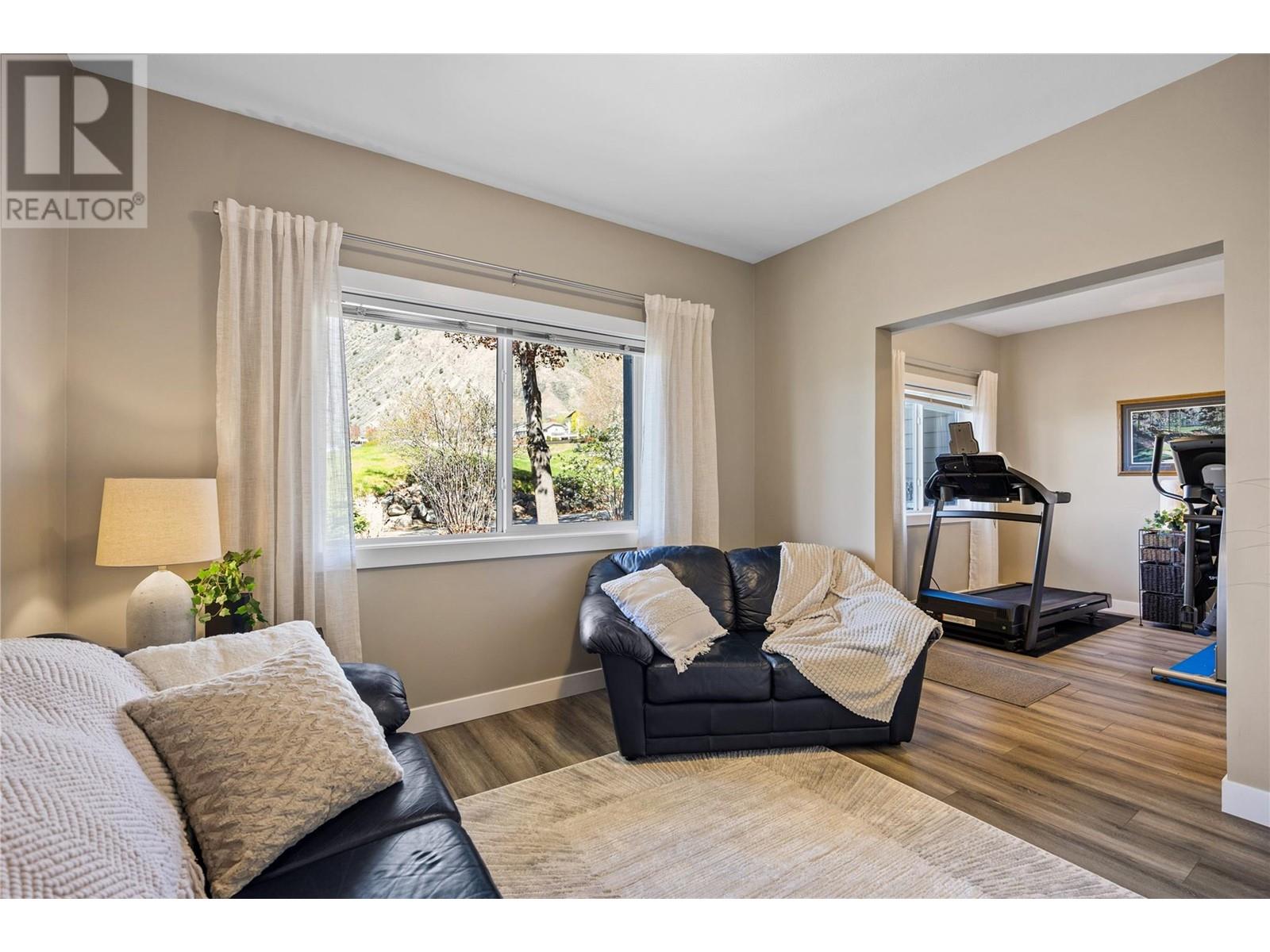 #2 100 SUN RIVERS DRIVE - Image 29