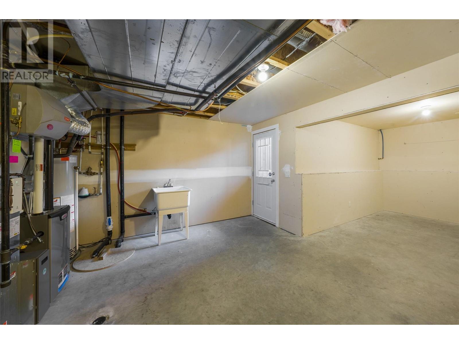  2706 Bath Street, Kelowna