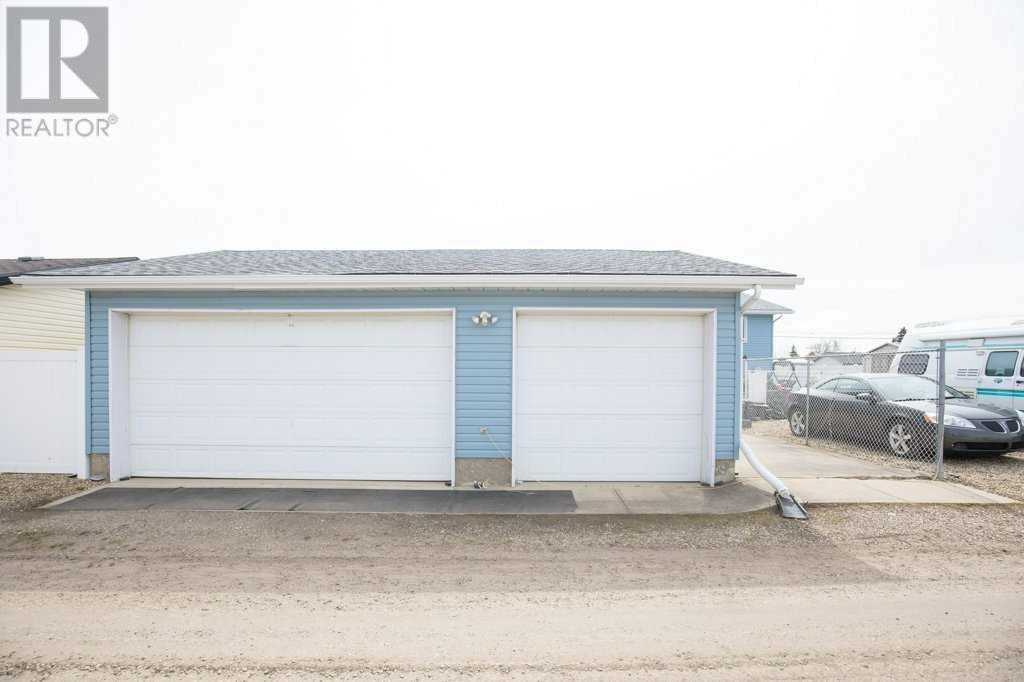 1418 Lucina Street, Penhold