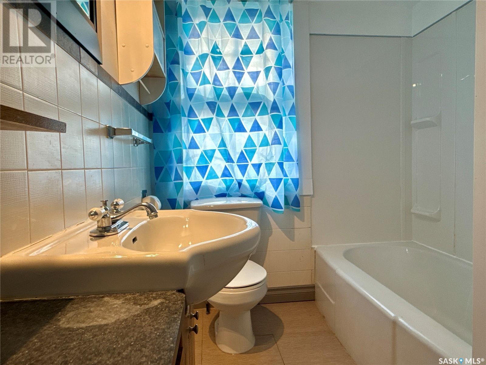 Single Family House Bungalow for Sale in  Aberdeen STREET Regina 