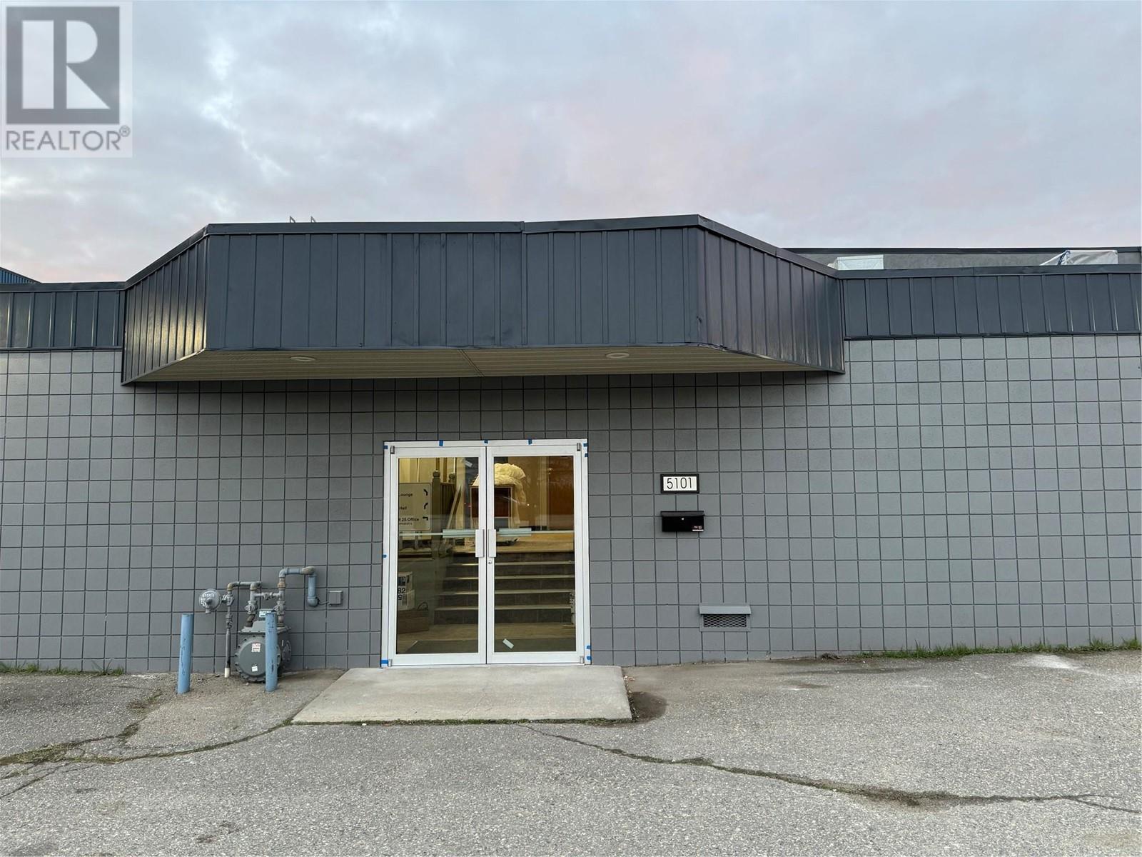 Main floor 5101 25 Avenue, Vernon