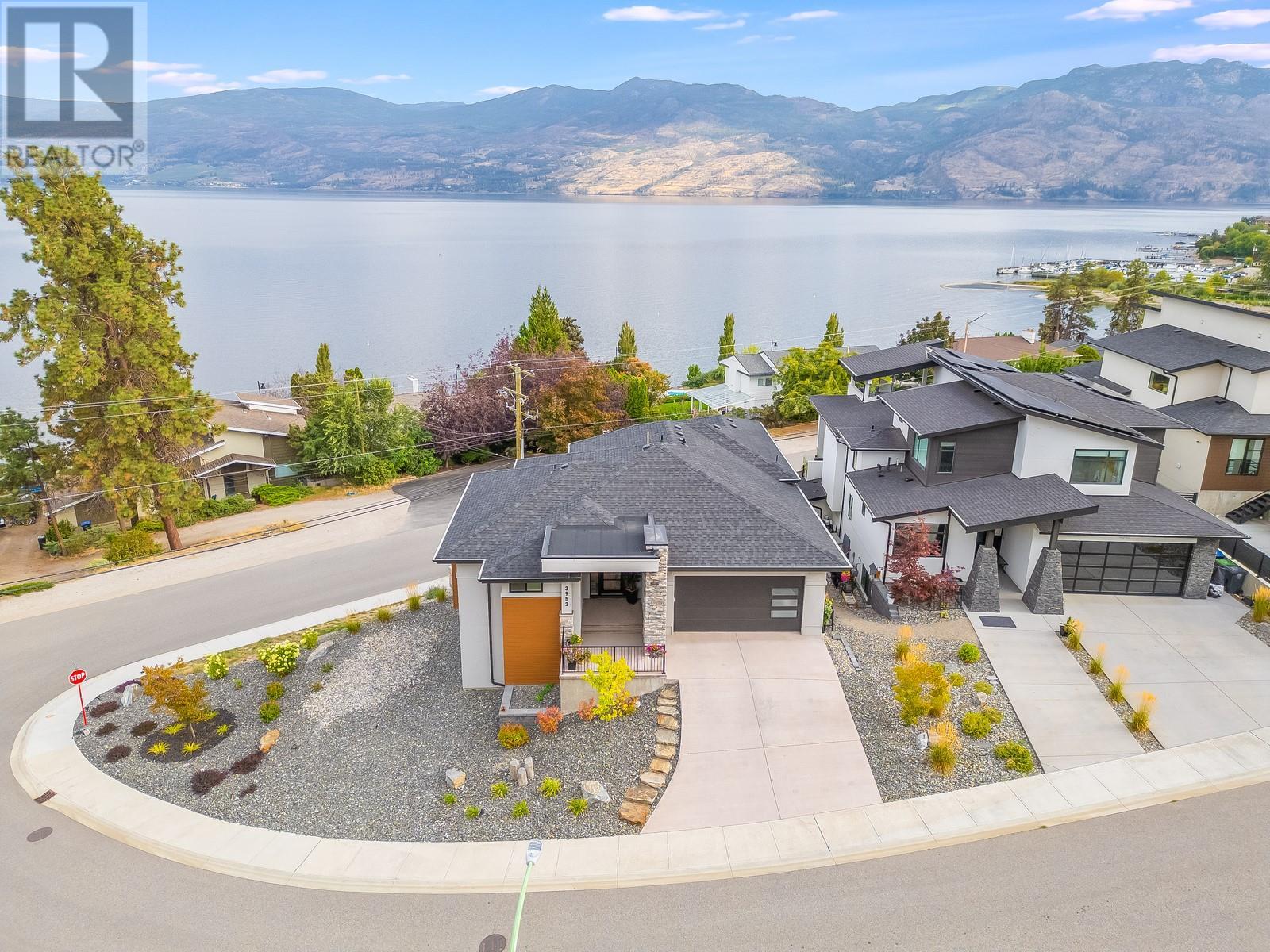 3953 Beachview Drive, West Kelowna